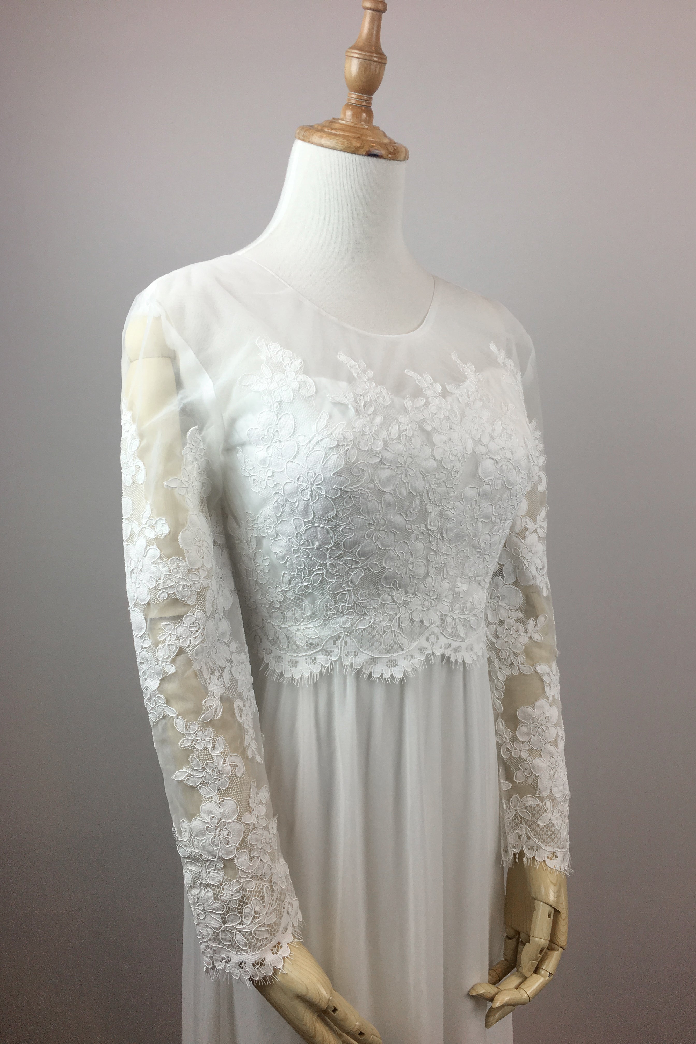 Elegant Lace Bolero Top for Brides - Summer Wedding Cover Up - Perfect for Beach Weddings, Outdoor Ceremonies & Photoshoots