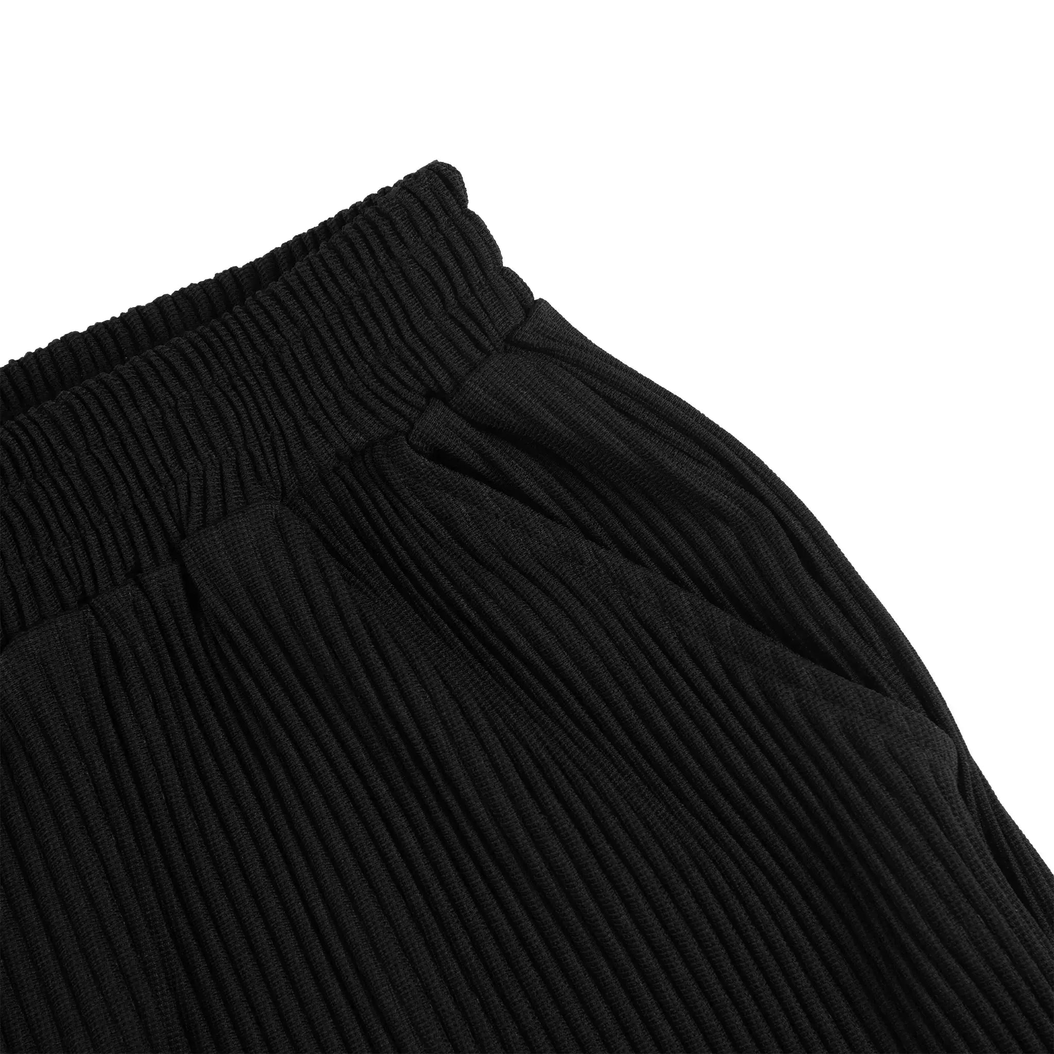 Belier Pleated Black Resort Shirt & Shorts Set - Stylish Summer Vacation Outfit for Men - Perfect for Beach, Poolside, and Tropical Getaways