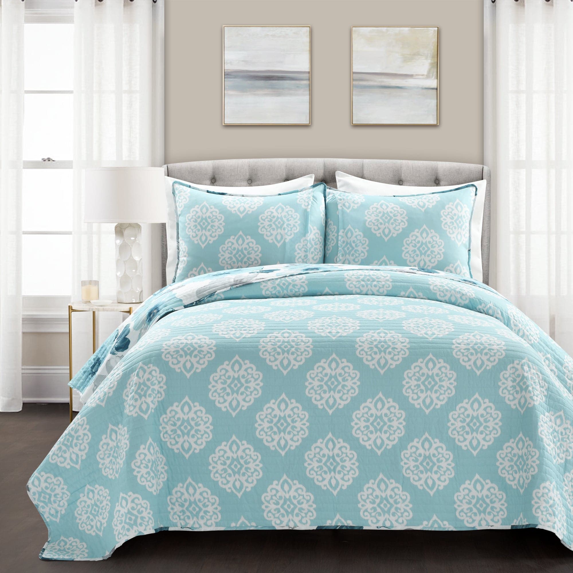 Leah Quilt 3 Piece Bedding Set - Queen Size Comforter, Pillow Shams & Bed Skirt - Soft Microfiber Luxury Quilted Bed Set for Cozy Bedroom Decor