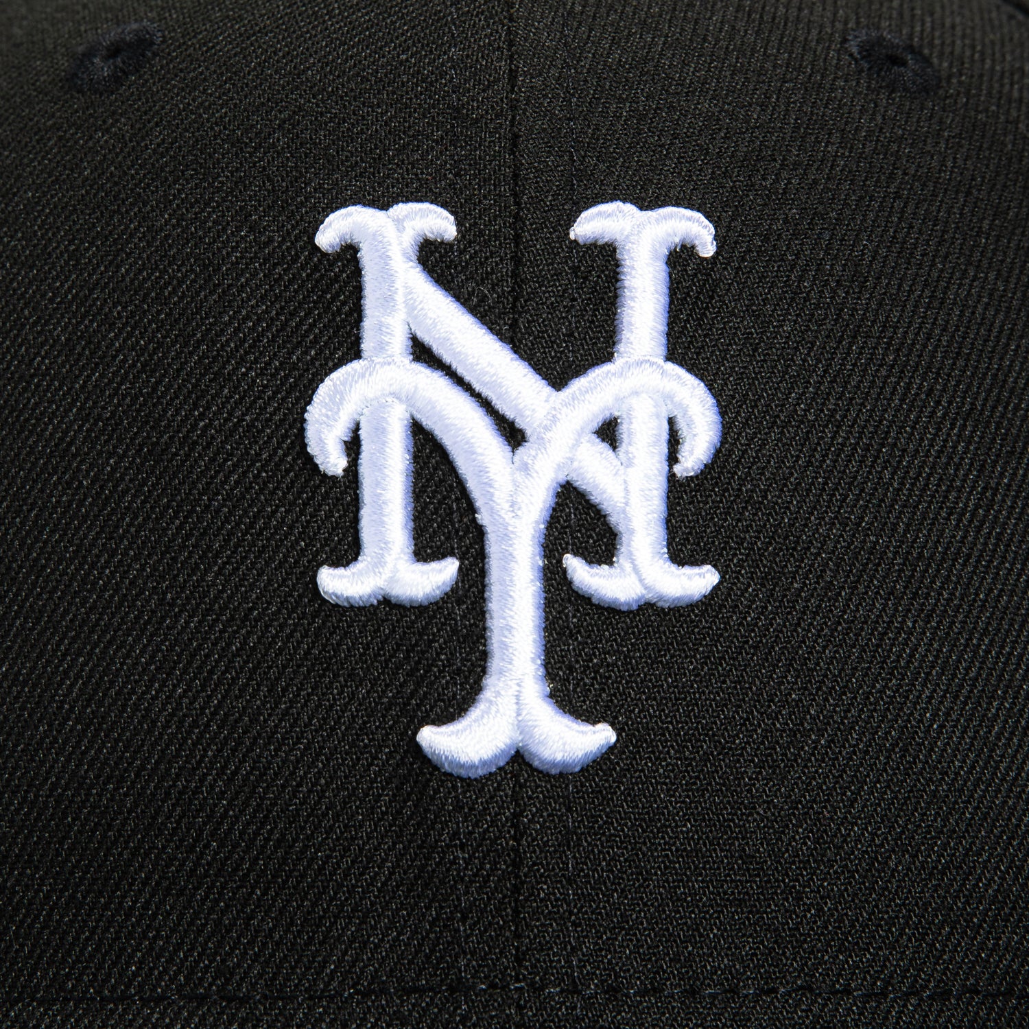 New Era 59Fifty New York Mets Subway Series Patch Snapback Hat - Black & White Baseball Cap for Men & Women - Perfect for Games, Streetwear & Fan Collections