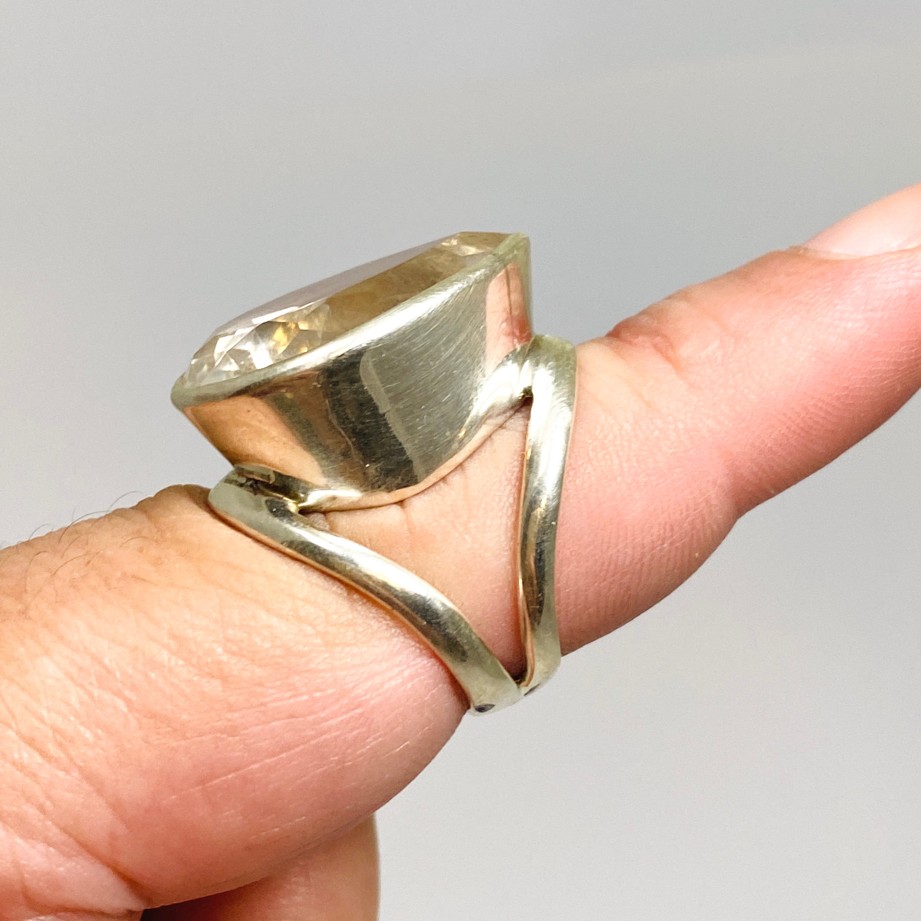 Clear Quartz Teardrop Faceted Split Band Ring - Size 8 - PRGJ706 - Elegant Crystal Jewelry for Women, Perfect for Weddings, Parties & Everyday Wear