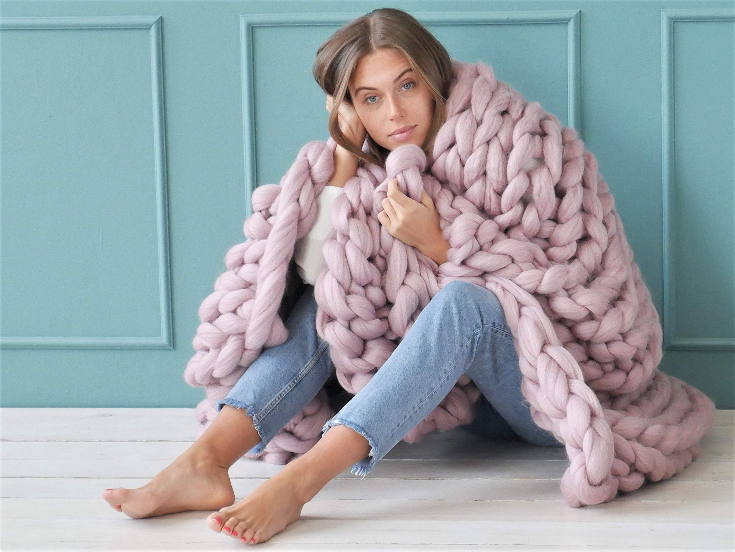 Chunky Knit Throw Blanket - 100% Merino Wool by Woolexperts | Ultra Soft & Warm Winter Blanket for Living Room, Bedroom & Cozy Home Decor