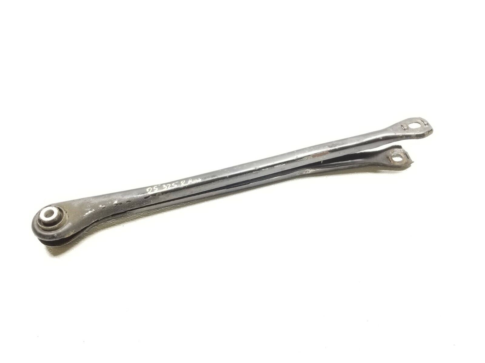 BMW E46 Sedan Rear Right Passenger Lower Control Arm - OEM Replacement Part for Smooth Ride & Handling - Perfect for Suspension Repair & Performance Upgrades
