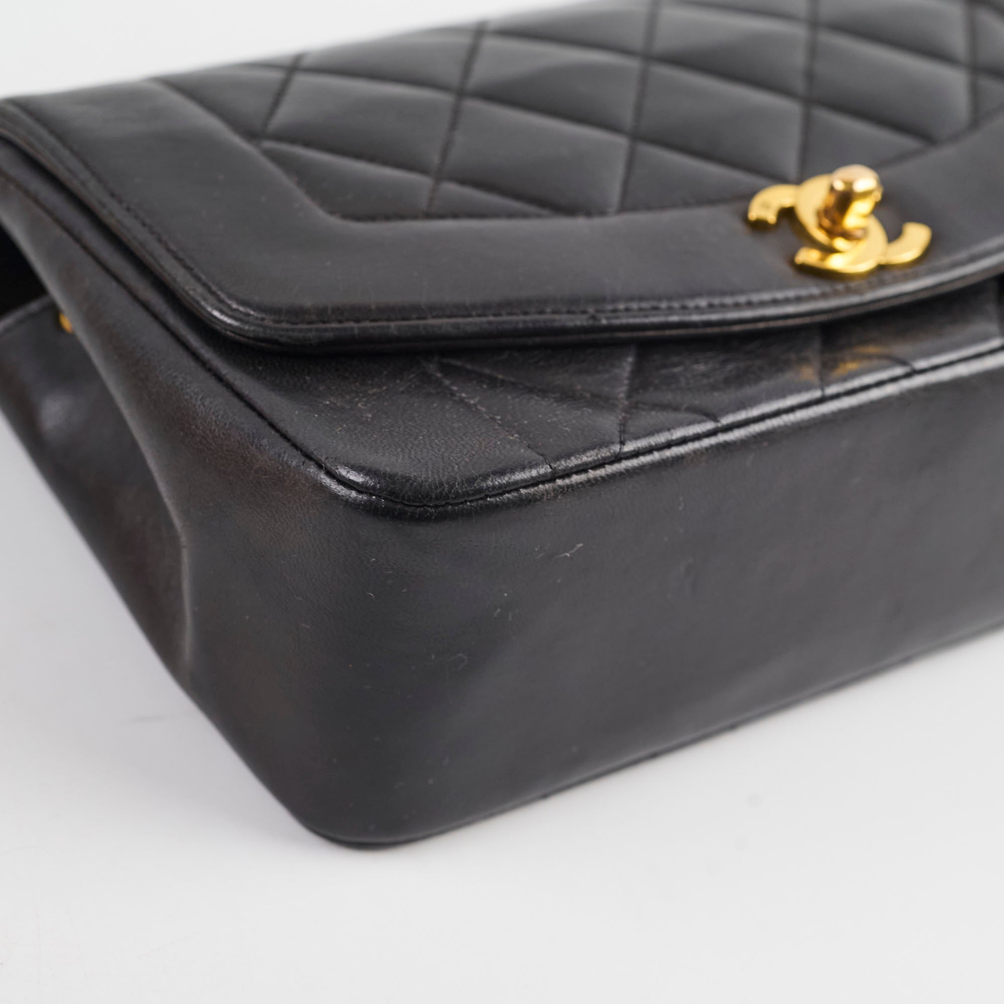 Chanel Small Diana Bag Black - Luxury Leather Crossbody Handbag for Women | Perfect for Evening Parties, Date Nights & Special Occasions