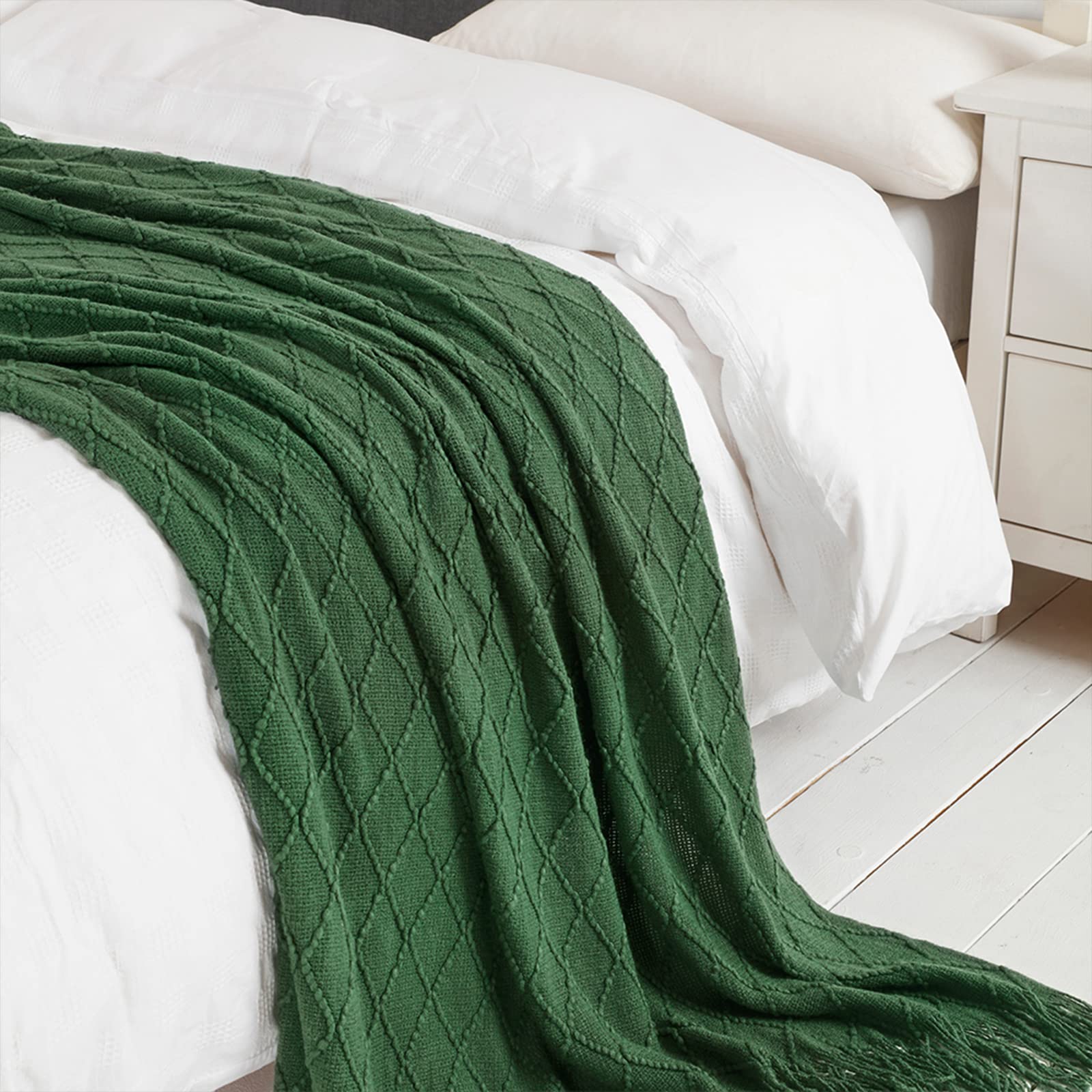 BOURINA Textured Solid Soft Sofa Throw Blanket - Knitted Couch Cover for Living Room, Dark Green, 50x60 Inches (127x152cm) - Cozy Decorative Blanket for Sofa, Bed, Dorm & Winter Warmth