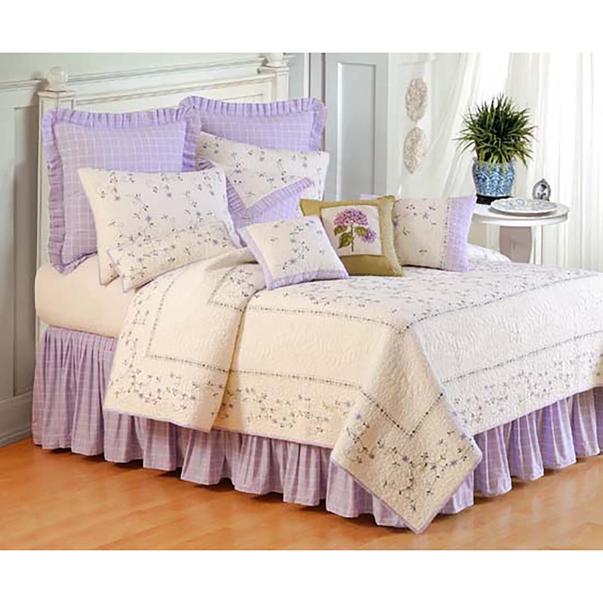 C&F Home Sage Green Full Bed Skirt - Soft & Stylish Bedding Accessory for a Cozy and Elegant Bedroom Decor