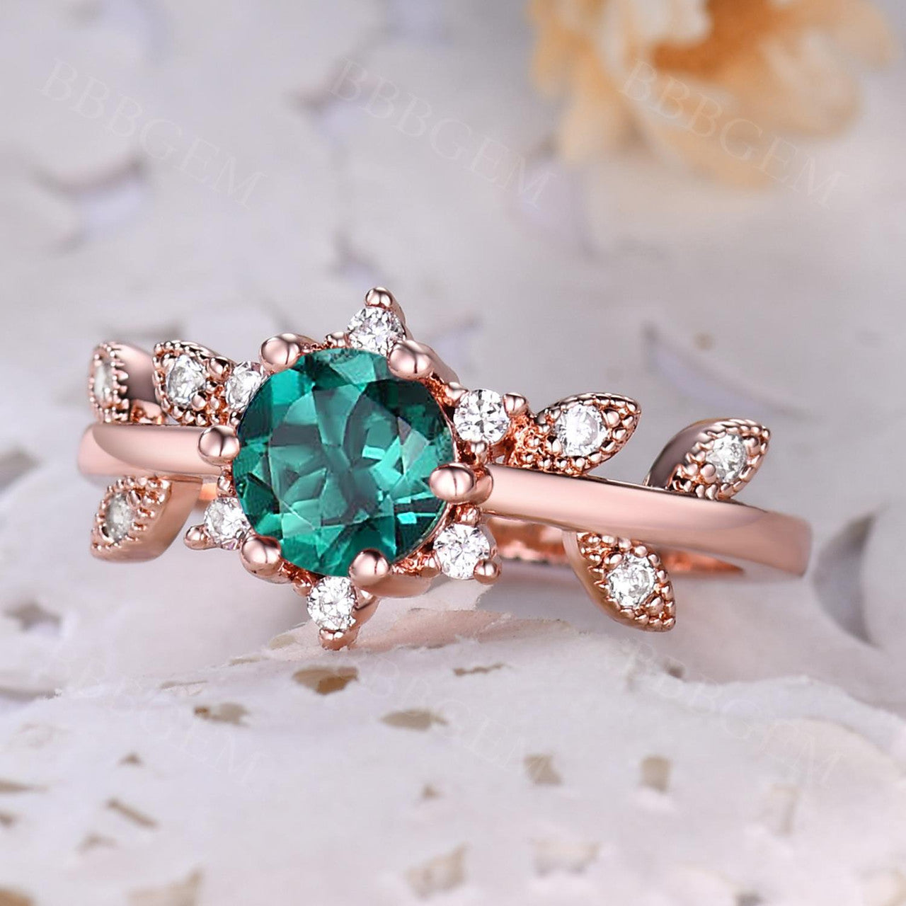 Emerald Leaf Engagement Ring for Women - 14K Gold Green Gemstone Wedding Band, Anniversary Gift for Her - Perfect for Proposals, Bridal Jewelry & Special Occasions