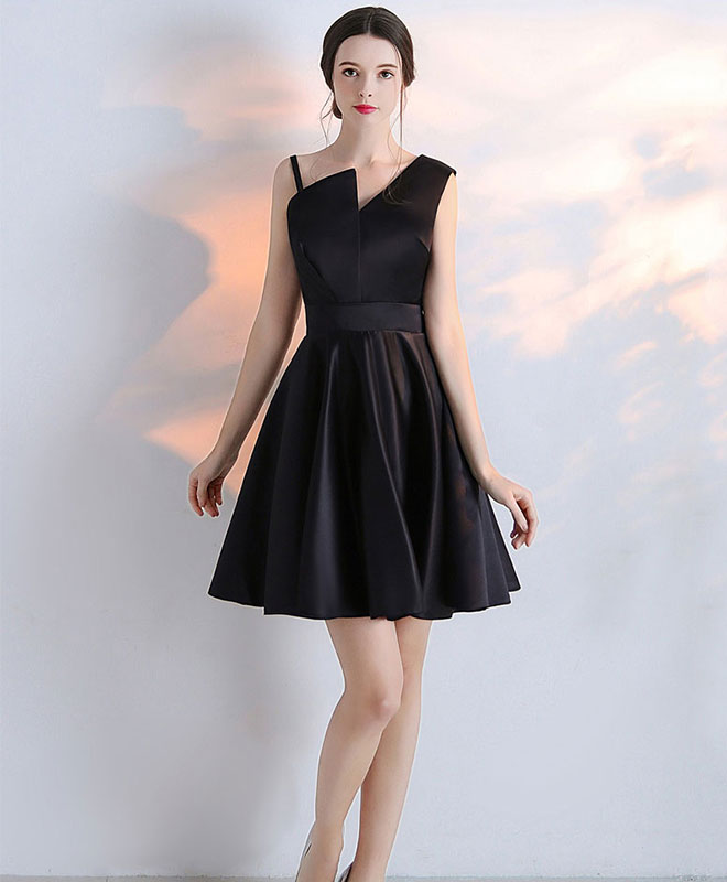 Elegant Black Satin Short Prom Dress for Homecoming - Perfect for School Dances, Parties & Special Occasions