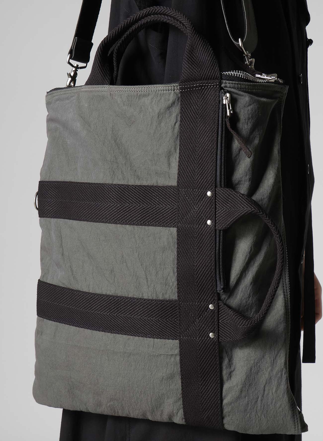 Military Style 2-Way Tote Bag - Durable C/NY Gabardine Fabric for Work, Travel & Everyday Use - Water-Resistant & Spacious Carryall for Office, Gym or Weekend Outings