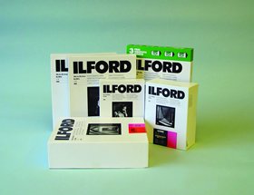 Ilford Ilfospeed RC Deluxe Glossy Grade 2 Photo Paper - 100 Sheets/Pack for Darkroom Printing, Photography Projects & Professional Photo Labs