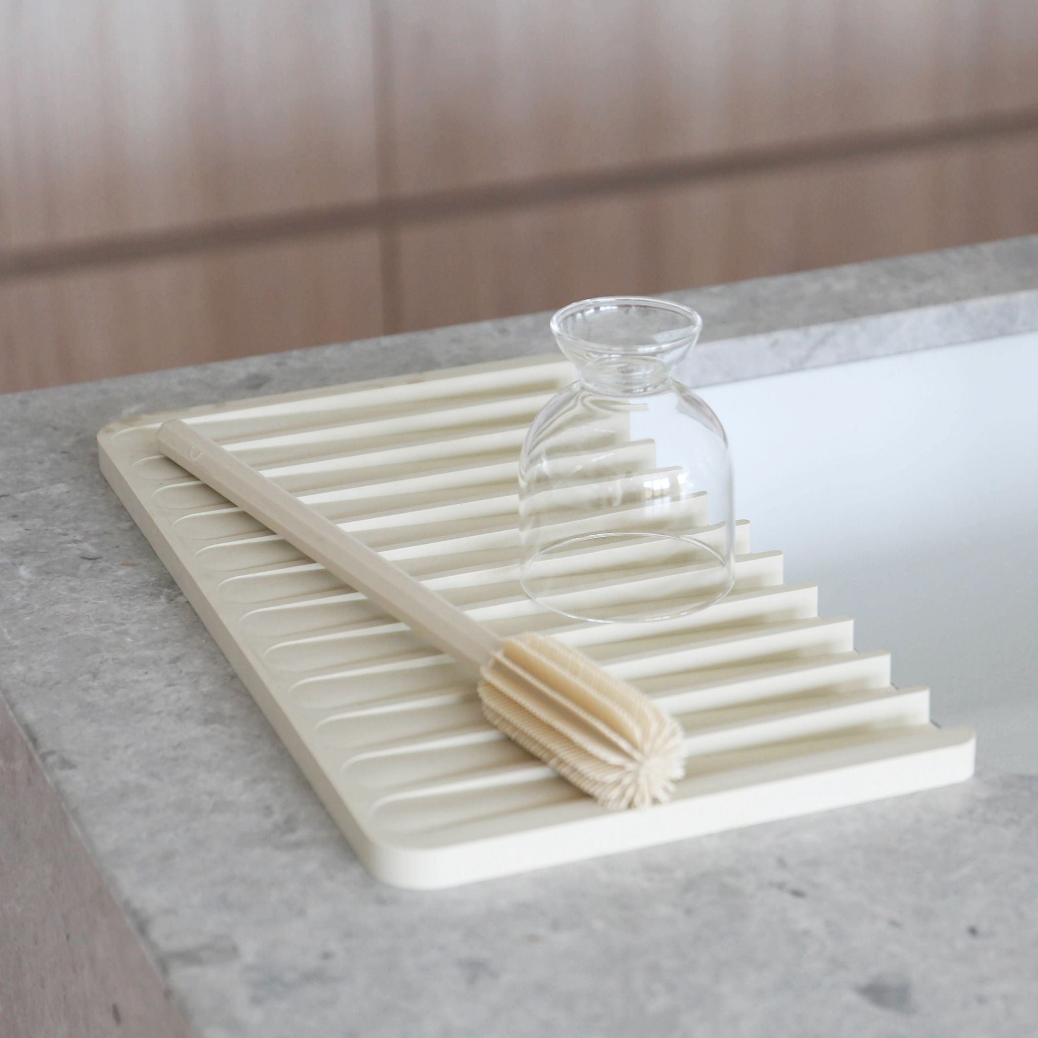 DESIGNSTUFF Premium Silicone Drying Mat - Sand Color | Non-Slip, Heat-Resistant Dish Drying Rack for Kitchen Countertops | Perfect for Drying Dishes, Fruits, Vegetables & Craft Projects