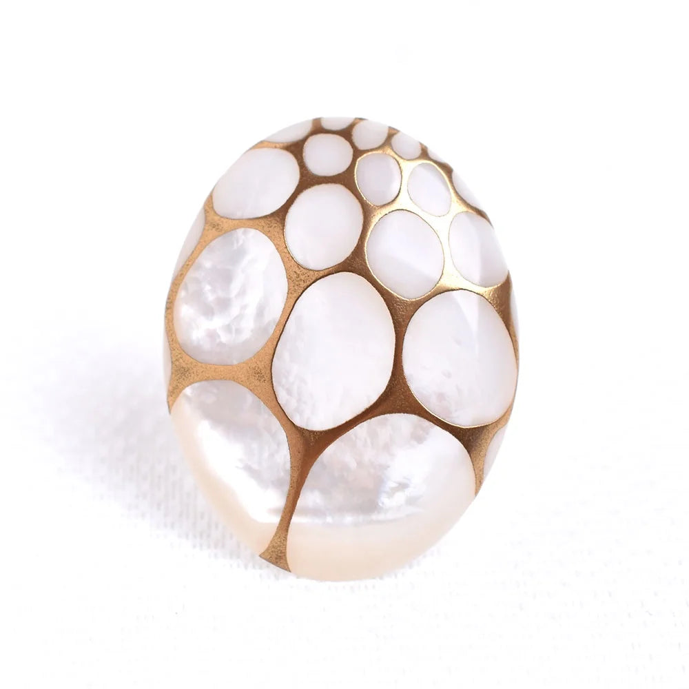 Exquisite Maki-e Urushi Lacquer Brooch with White South Sea Pearl Shell & Thread Pattern - Traditional Japanese Lacquer Jewelry for Women - Perfect for Formal Occasions, Weddings & Special Events