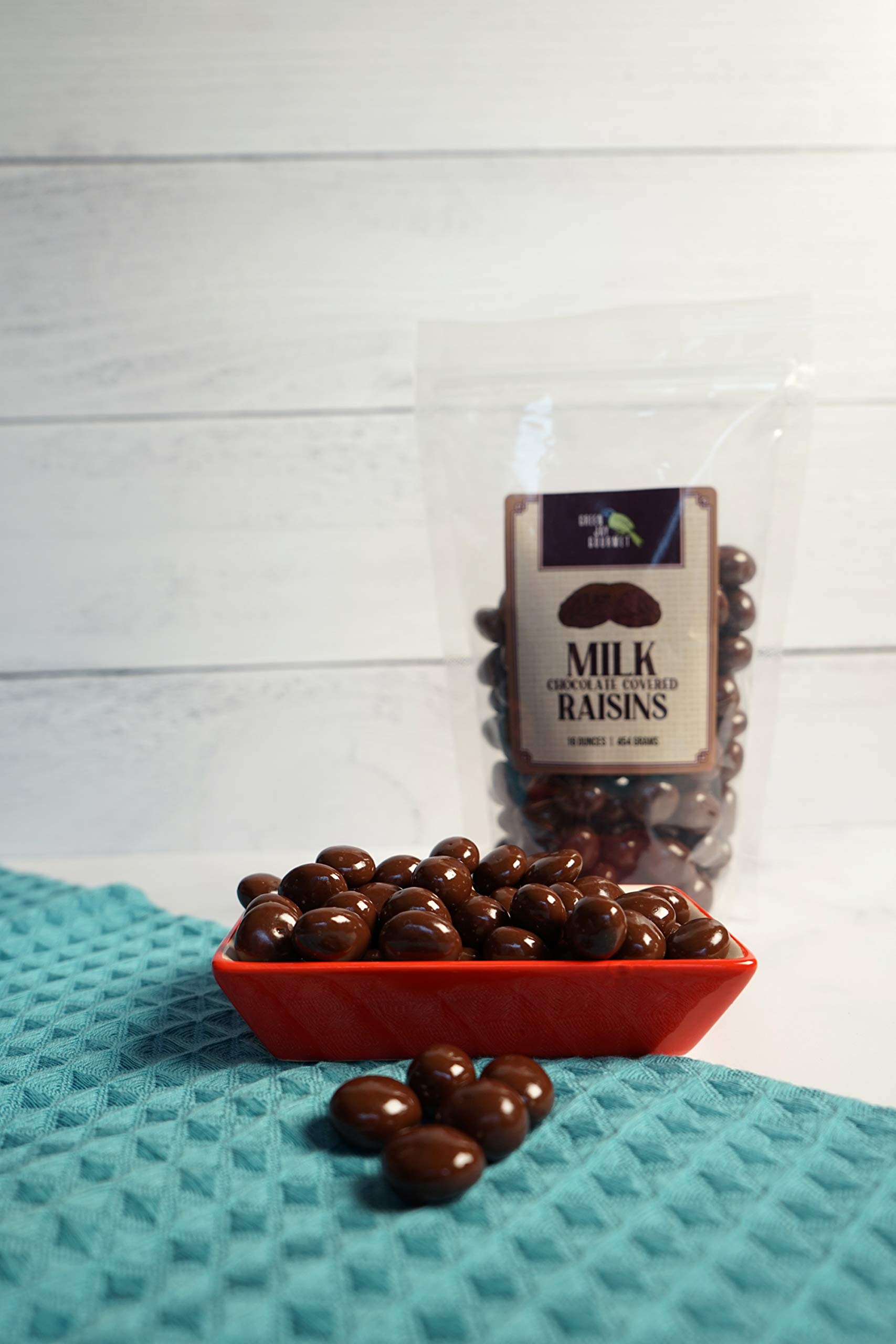 Premium Handmade Milk Chocolate Covered Raisins – Fresh Gourmet Snack – Perfect Gift for Chocolate Lovers – 8oz Resealable Bag – Ideal for Parties, Gifts & Healthy Snacking