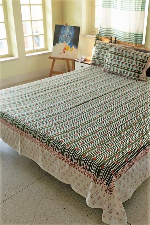 Red in Motion Handblock Printed Cotton Bedsheet - Premium 100% Cotton Handmade Bedding Set - Perfect for Boho Chic Bedroom Decor & Guest Room Essentials