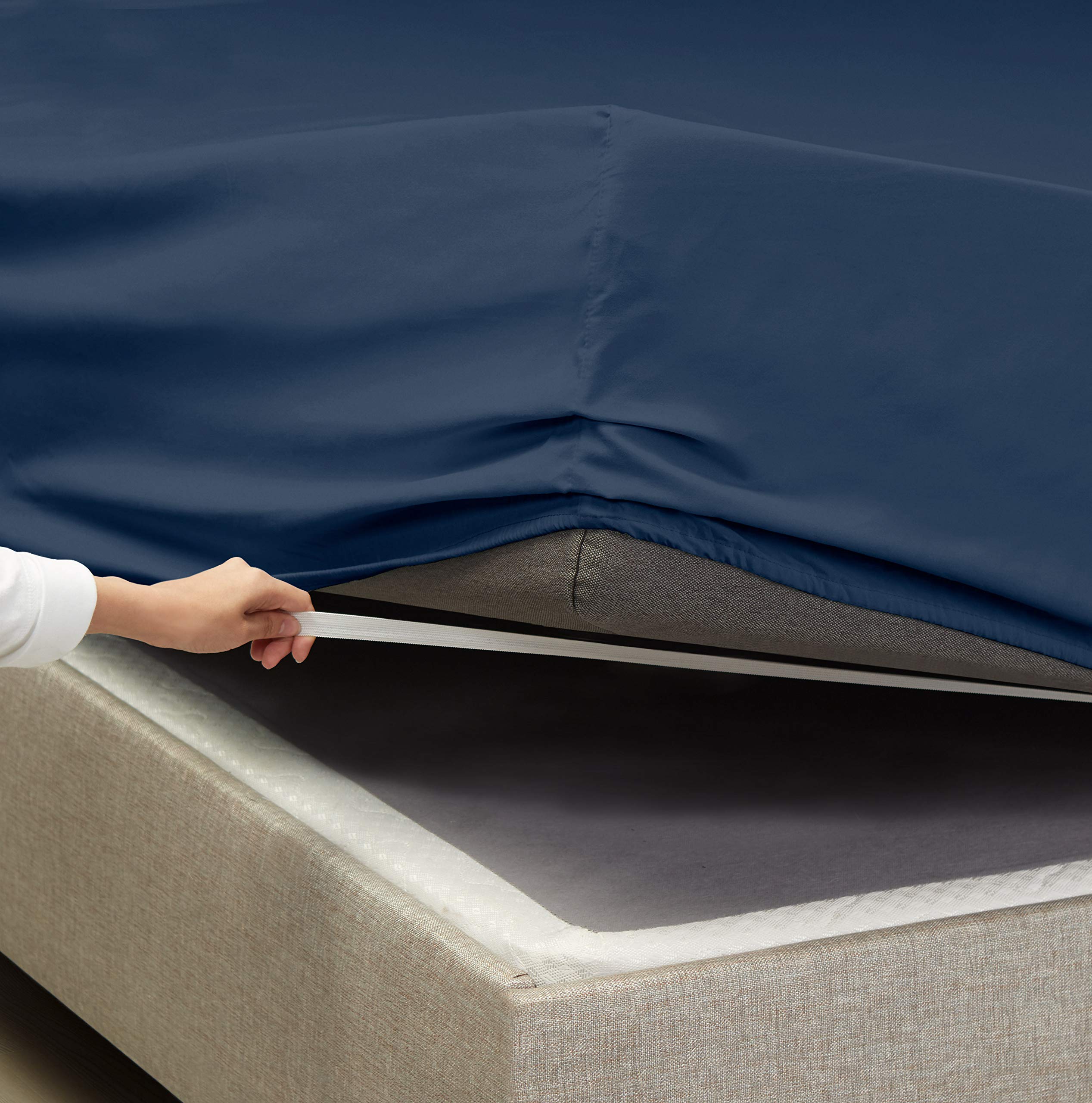 Premium 600 Thread Count 100% Long Staple Cotton Fitted Sheet - Twin XL Size, Navy Blue, Extra Soft & Deep Pocket (Fits Mattress Up to 15