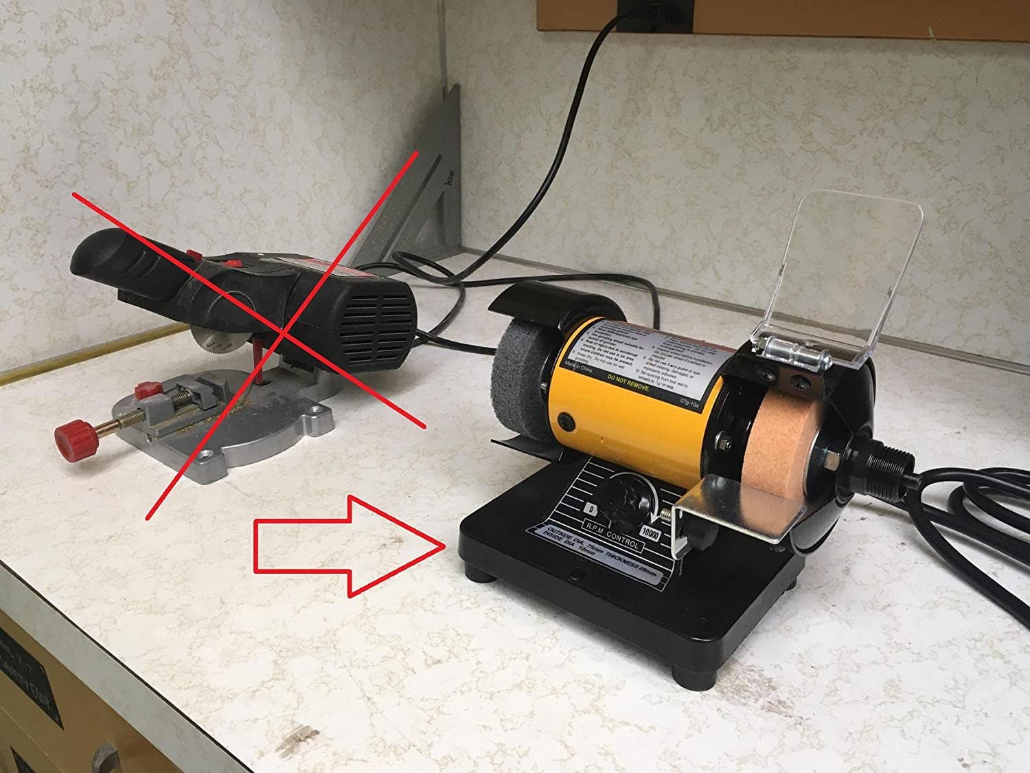 8-Inch Bench Grinder with Flexible Shaft - Professional Power Tool for Metalworking, Woodworking & DIY Projects - Perfect for Sharpening, Polishing & Grinding in Home Workshops & Garages