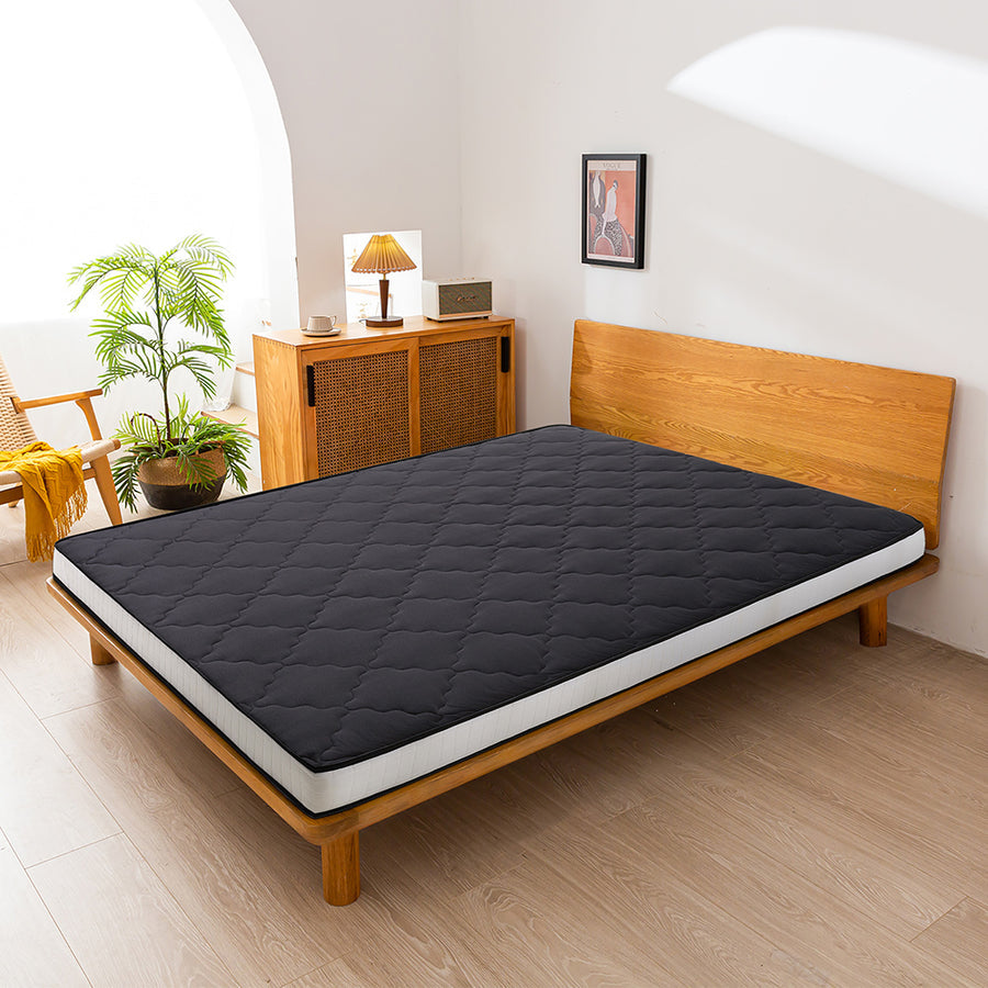 MAXYOYO Extra Thick Foldable Japanese Floor Mattress - Black | Comfortable Futon for Guest Bed, Camping & Small Space Living