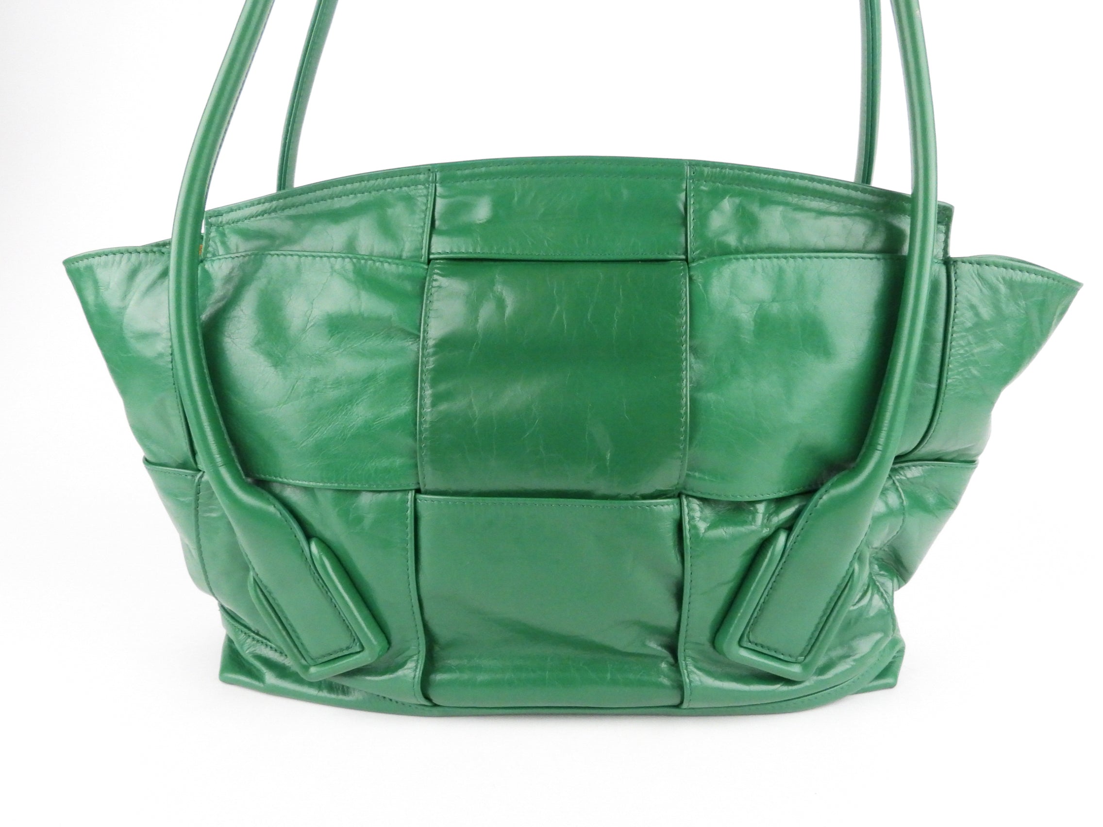 Bottega Veneta Green Intrecciato Glossed Leather Arco Maxi Slouch Tote Bag - Luxury Designer Handbag for Women, Perfect for Work, Travel & Everyday Use