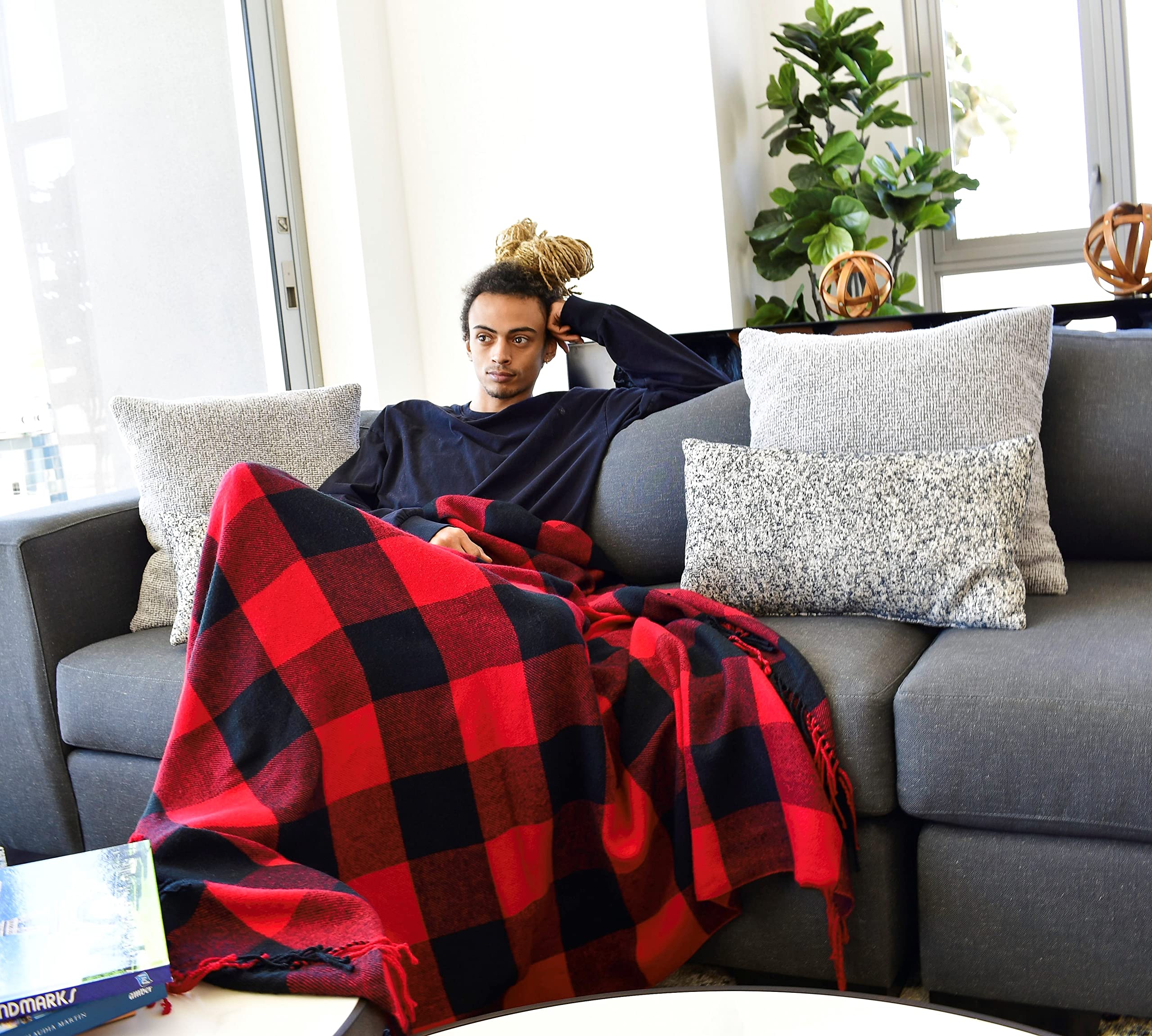 Buffalo Plaid Throw Blanket - Ultra Soft & Lightweight Decorative Blanket for All Seasons - Indoor Outdoor Use on Couch, Bed, Travel - Perfect Gift for Men & Women