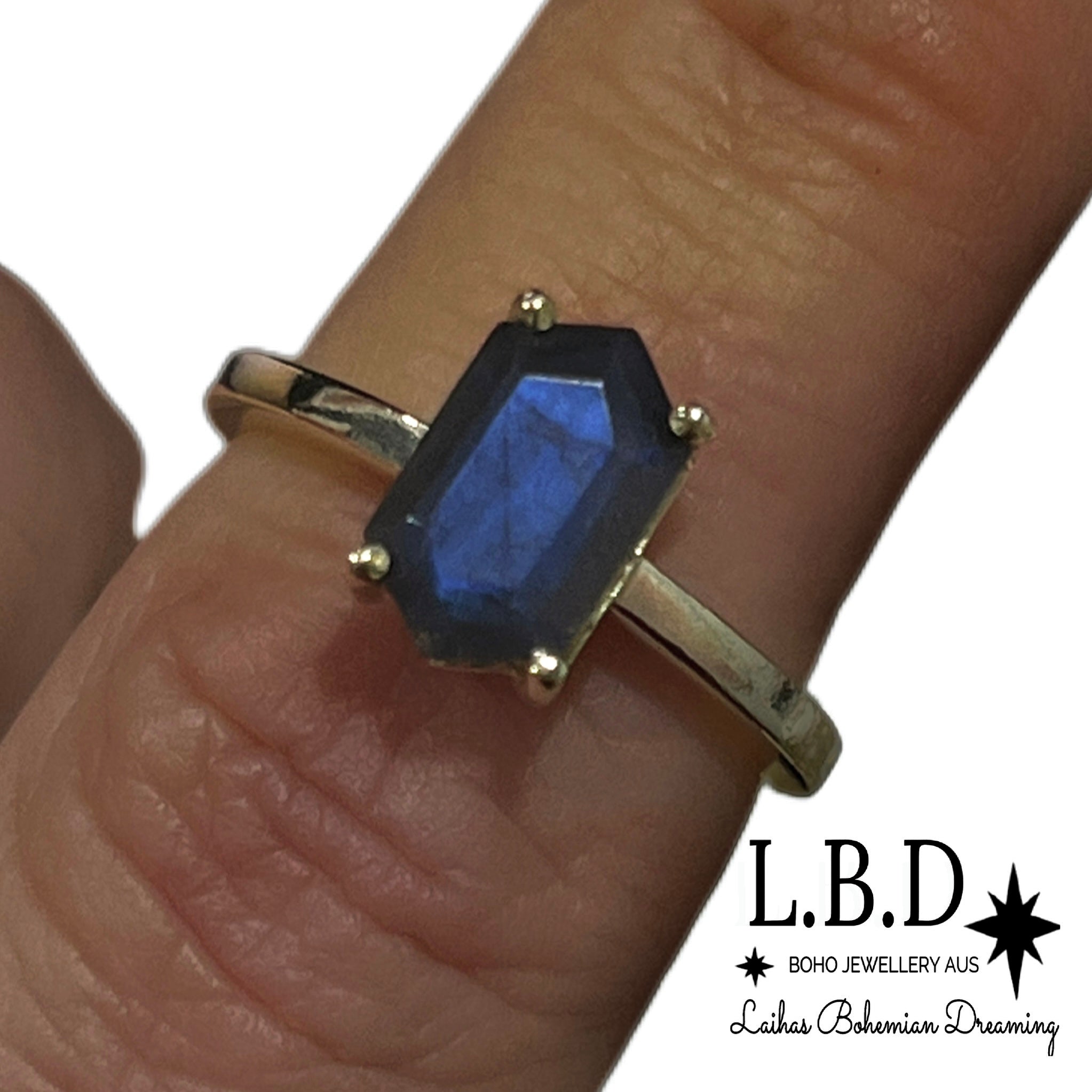 Laihas Mini Hex Crystal Labradorite Ring - Elegant Sterling Silver Jewelry for Women, Perfect for Everyday Wear & Special Occasions
