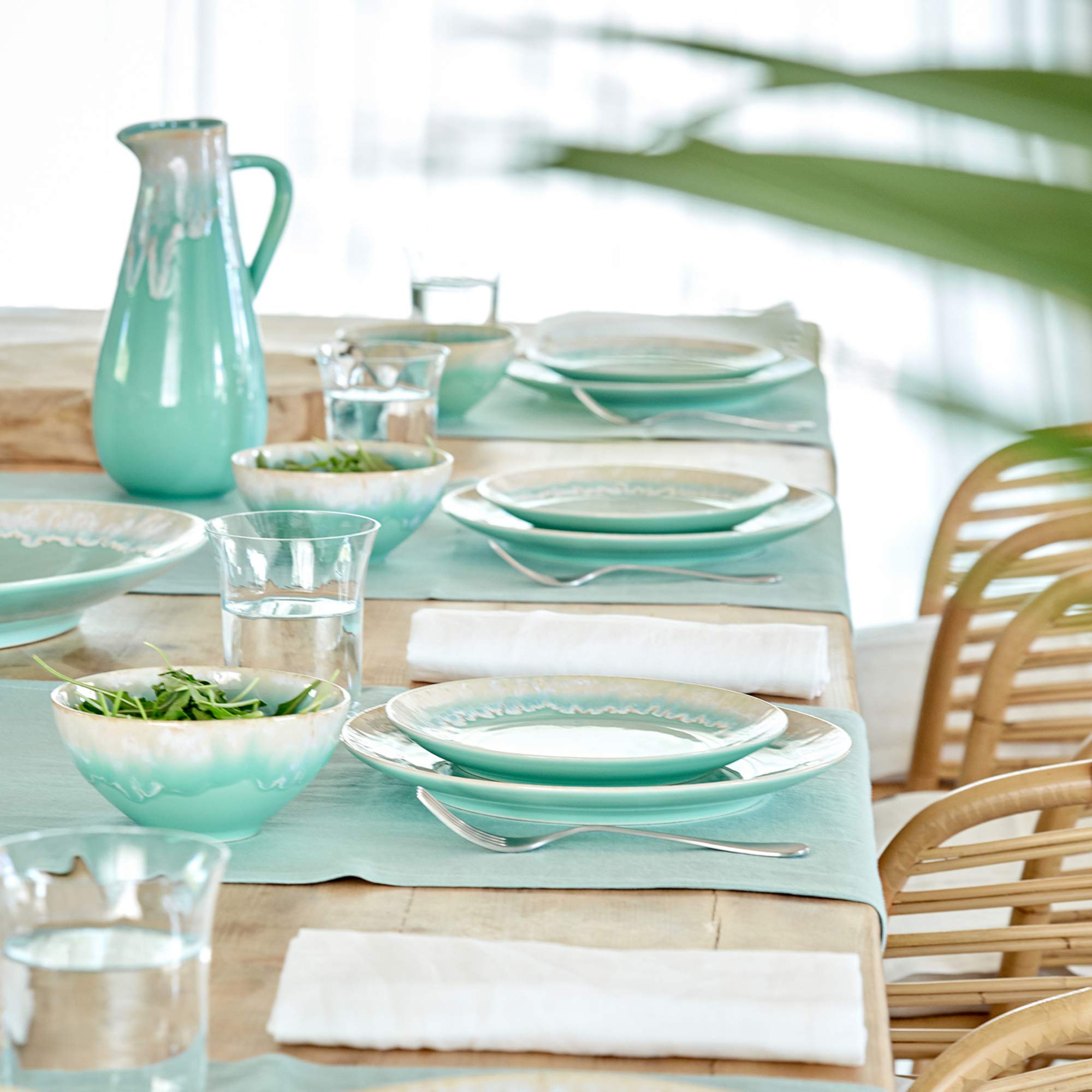 Casafina 16-Inch Oval Ceramic Platter - Taormina Collection in Aqua | Microwave, Dishwasher, Oven & Freezer Safe Stoneware | Food-Safe Glazed Dinner Plate | Restaurant-Grade Serving Dish for Parties, Holidays & Family Gatherings