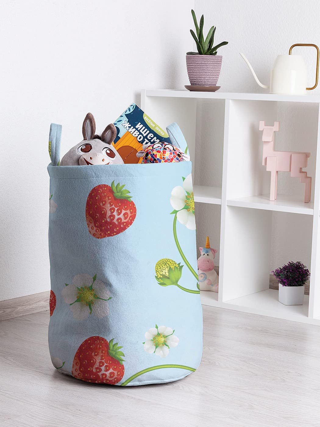 Ambesonne Fruit Laundry Bag - Summer Themed Strawberry Garden Fresh Design with Handles & Drawstring Closure, 13