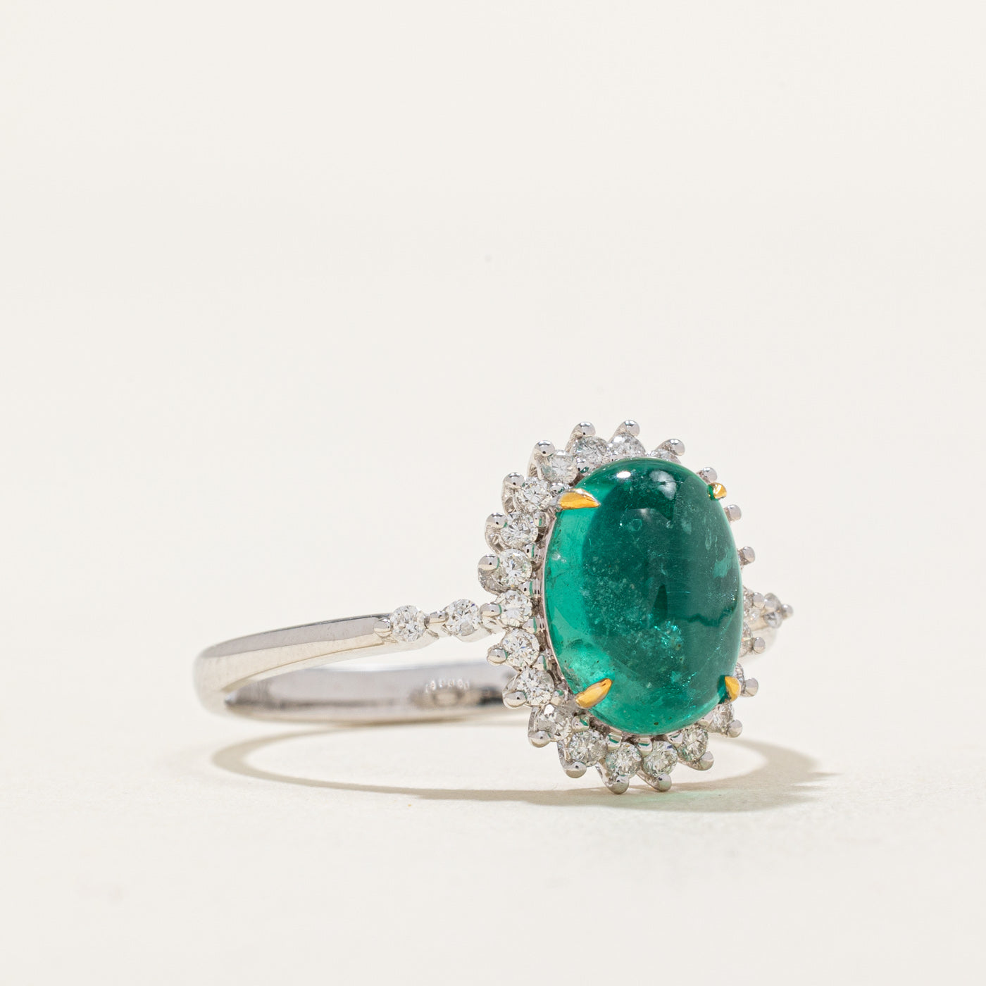3.20ct Cabochon Emerald & 0.26ct Diamond Halo Engagement Ring - Size 8 | Vintage Style Wedding Band for Women | Perfect for Proposals, Anniversaries & Special Occasions