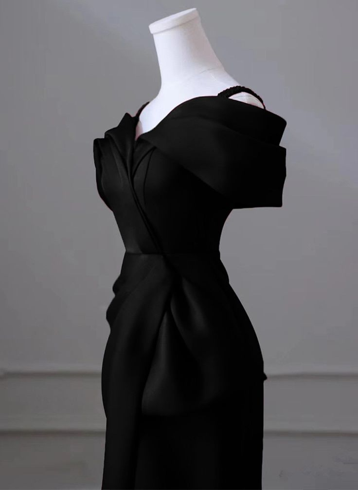 Mermaid Sweetheart Off Shoulder Black Satin Prom Dress J4373 - Elegant Evening Gown for Homecoming, Formal Dances & Special Occasions
