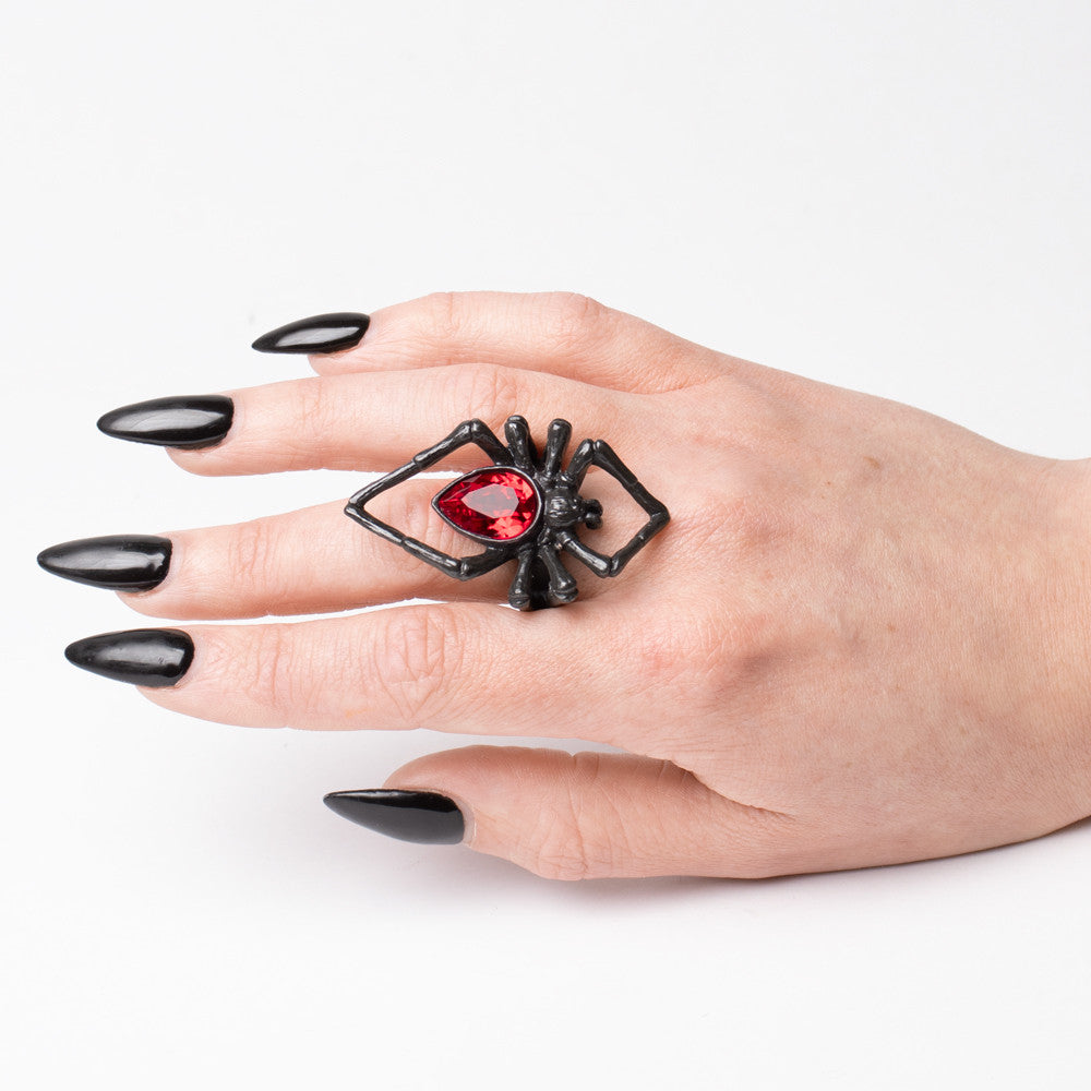Black Widow Spider Ring - Gothic Jewelry for Women, Halloween Cosplay Accessory, Punk Style Silver Tone Ring - Perfect for Costume Parties, Dark Fashion & Gift Giving