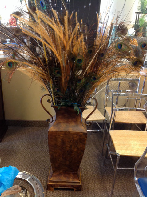 Stylish Metal Floor Vase with Decorative Feathers - Perfect for Living Room Decor, Wedding Centerpieces & Boho Home Accents