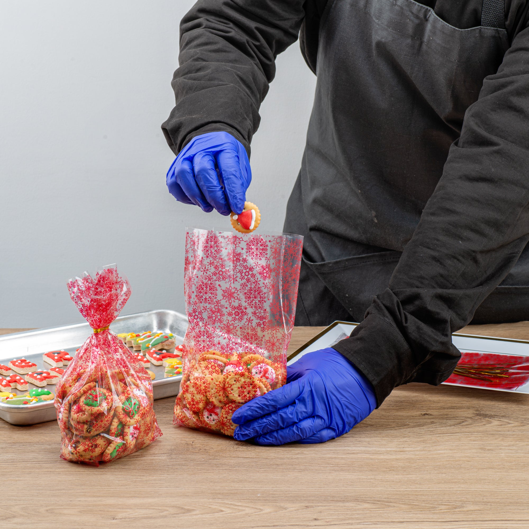 Premium Plastic Candy Bags with Snowflake Design - 4 x 2 x 9.5 Inches - 4000 Count Bulk Pack - Perfect for Party Favors, Wedding Treats & Holiday Candy Packaging