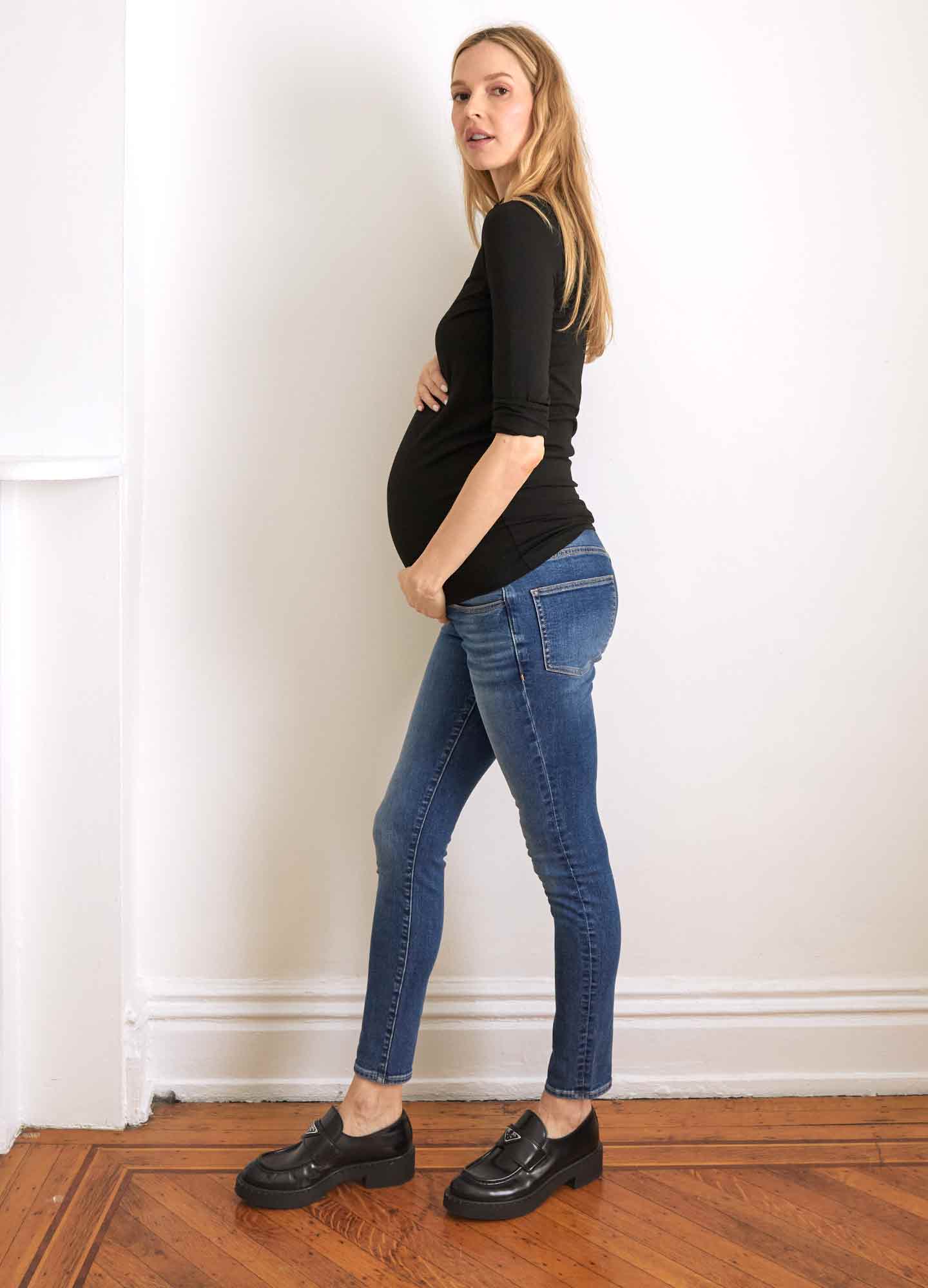 Stylish Over The Bump Slim Maternity Jeans for Pregnant Women - Comfortable Stretch Denim Pants for Everyday Wear & Maternity Photos