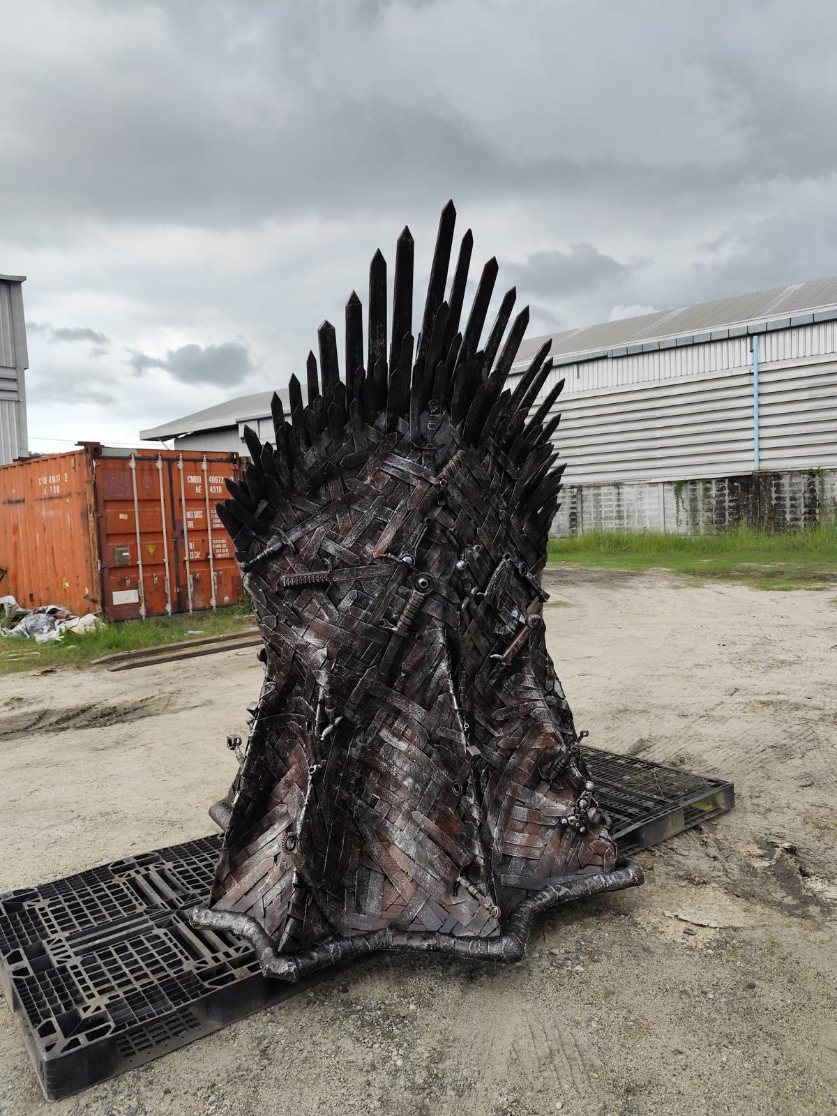 Game of Thrones Iron Throne Inspired Metal Sculpture - Handcrafted Recycled Metal Art for Home Decor, Office & GOT Fan Collection