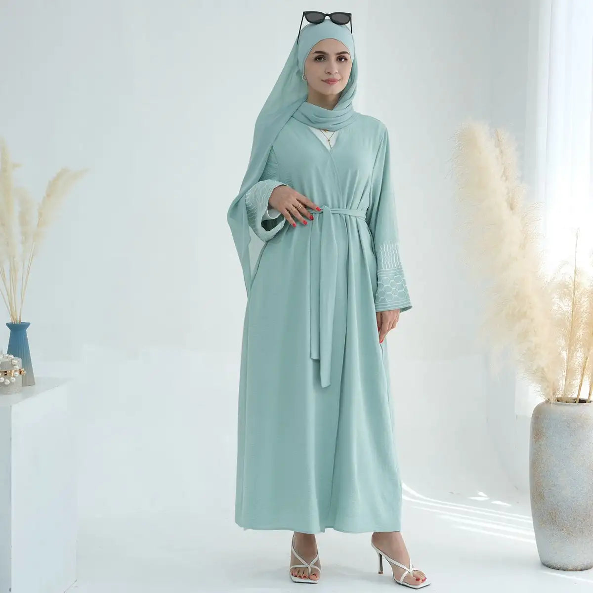 Elegant Muslim Women's Embroidered Open Abaya Dress with Sleeve - Modest Islamic Fashion for Prayer, Hijab Outfits & Special Occasions