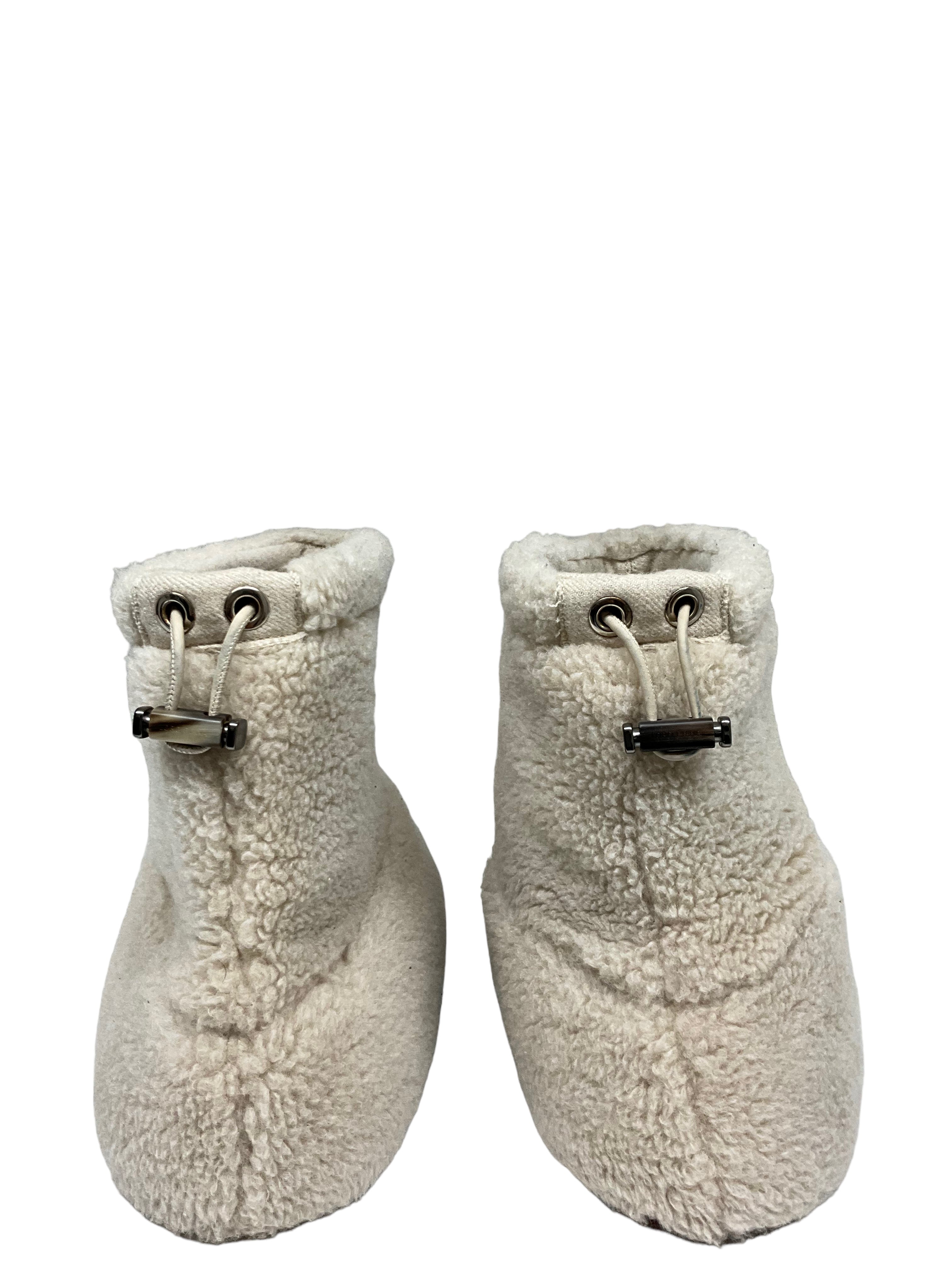 Loro Piana Cashfur Cocooning Booties Women's Size 8 - Ultra Soft Luxury House Slippers for Winter Comfort & Relaxation at Home