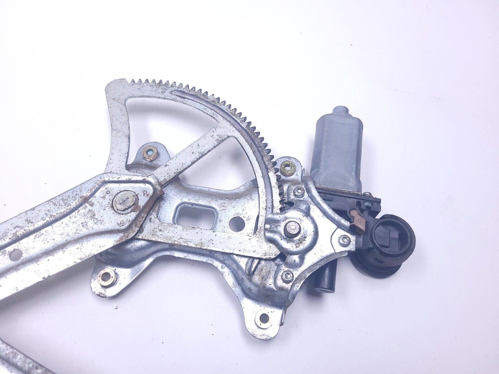 03-08 Toyota Corolla Front Right Passenger Side Door Window Regulator Motor - OEM Replacement Part for Smooth Window Operation | Perfect for Car Repairs & Maintenance