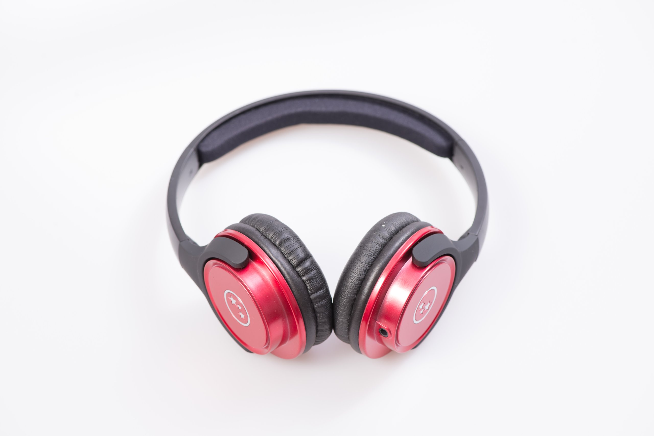 Universal Wired Headset with Noise Cancellation - Retail Packaging (Red) - Perfect for Gaming, Office Calls & Online Classes