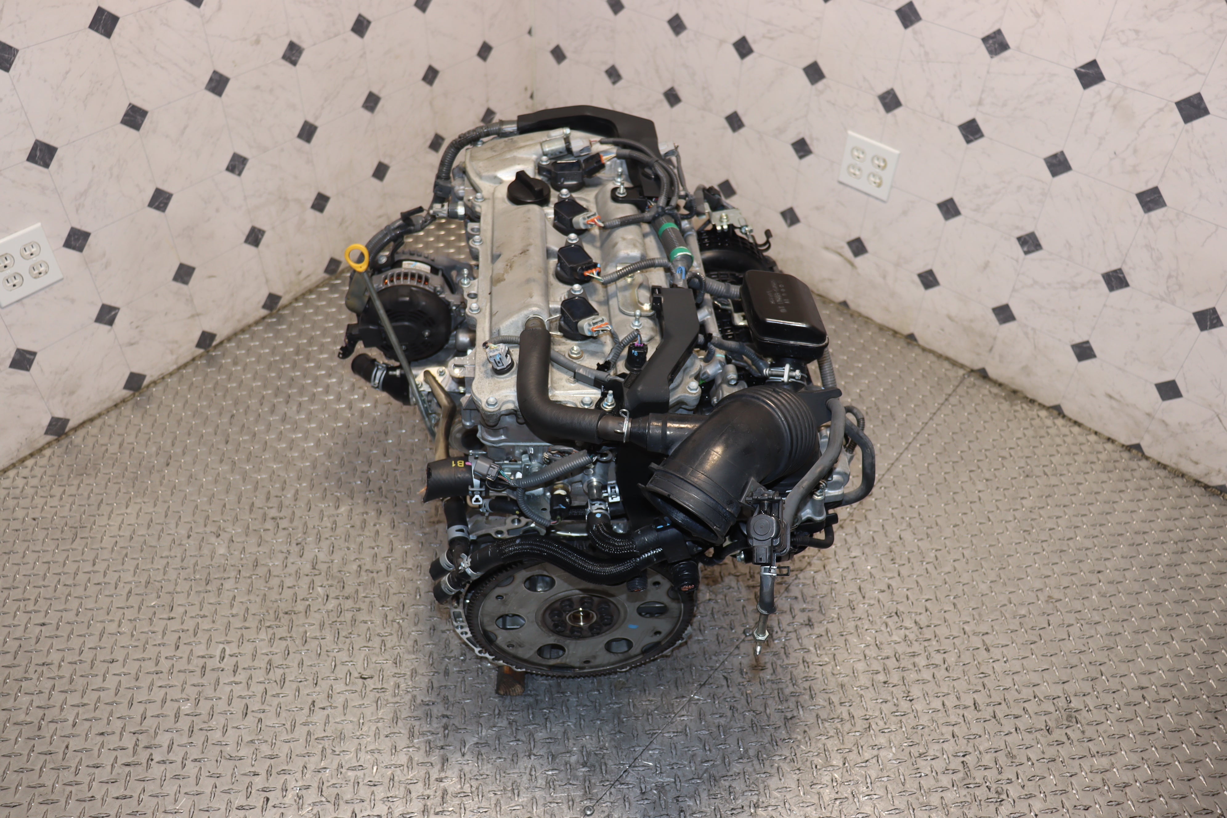 JDM 2AR-FE 2.5L 4Cyl DOHC Engine for 2013-2018 Toyota RAV4 - High Performance Replacement Engine for Smooth Driving & Off-Road Adventures