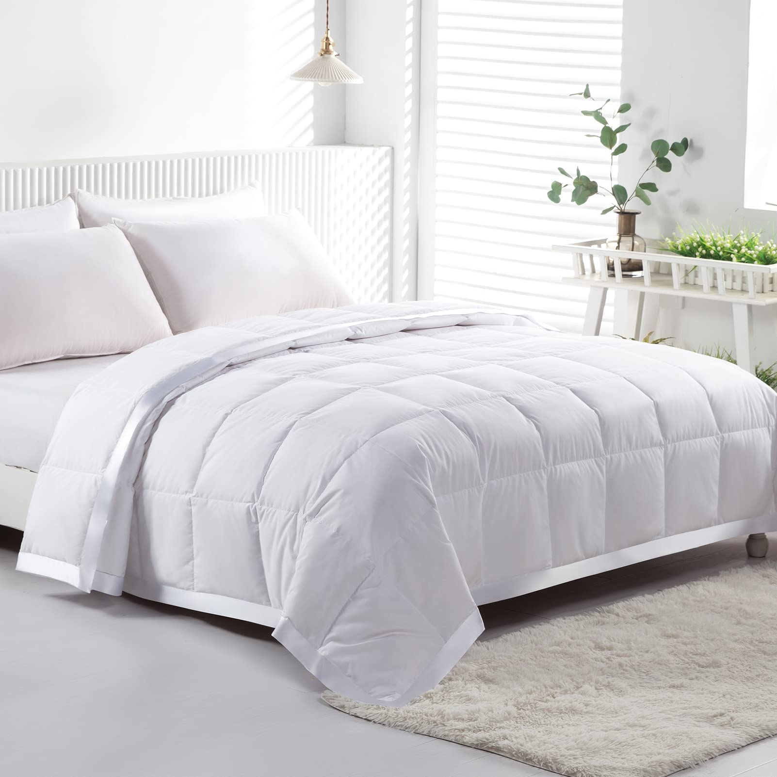 APSMILE Lightweight Down Alternative Blanket - California King Size Summer Cooling Comforter, Ultra-Soft Breathable Thin Quilt with Satin Trim (Cream White) | Perfect for Hot Sleepers, Air Conditioning Use & Guest Bedrooms
