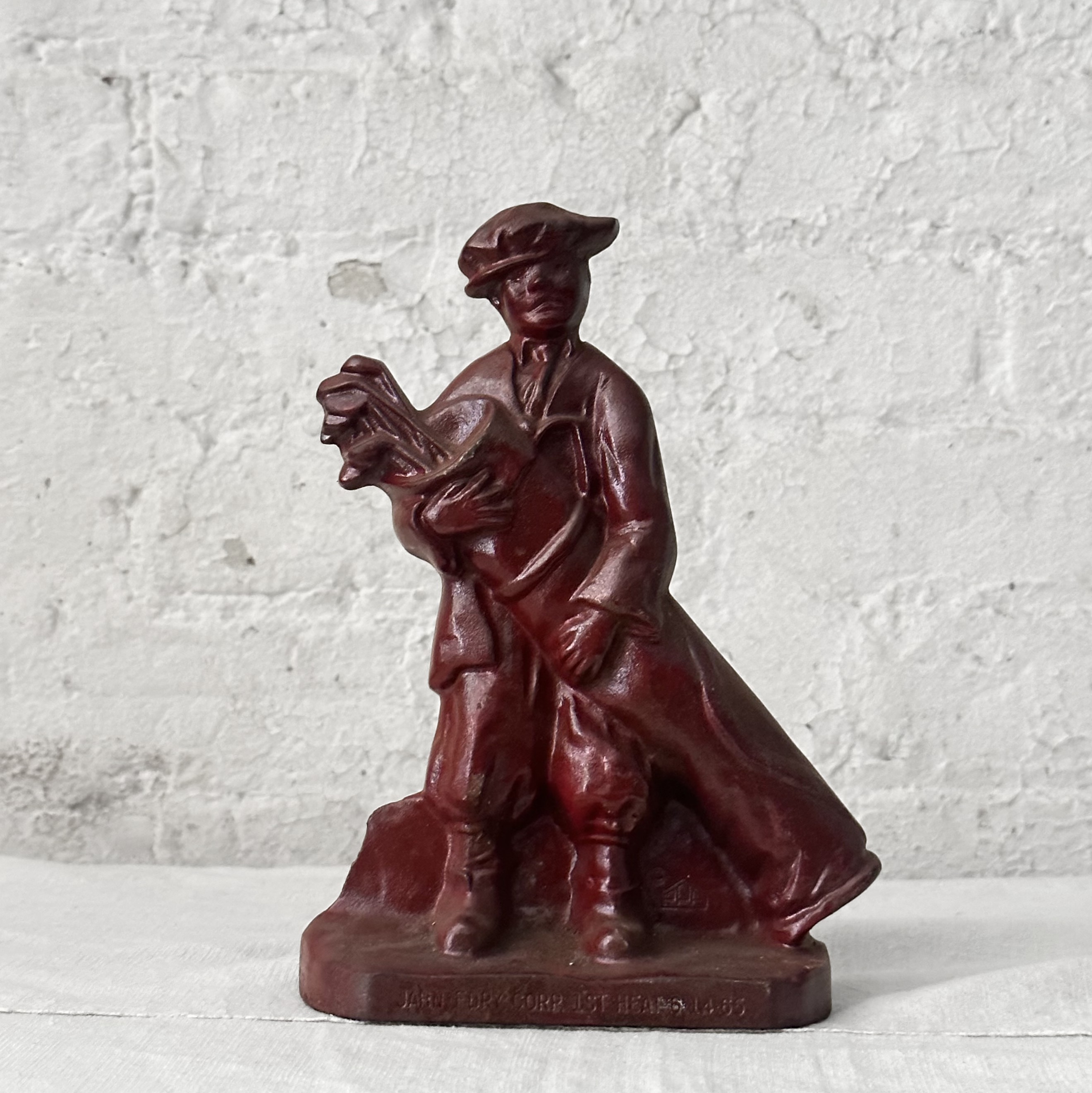 Vintage Cast Iron Golfer Figurine - Classic American Doorstop for Home & Office Decor | Perfect for Golf Lovers & Collectors