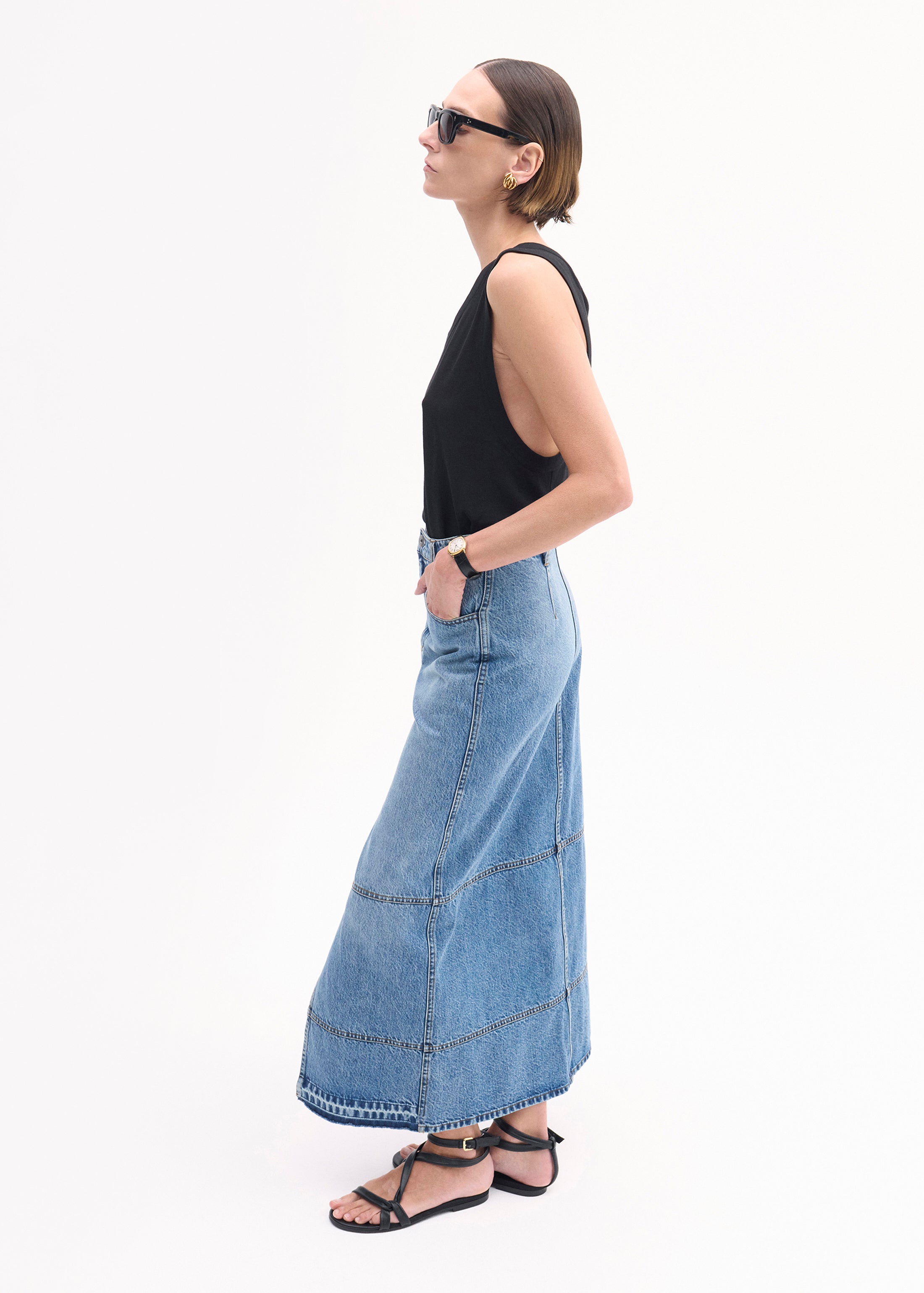 Breathable Loose Tank Top in Slub Jersey - Black | Comfortable Casual Wear for Summer & Lounge