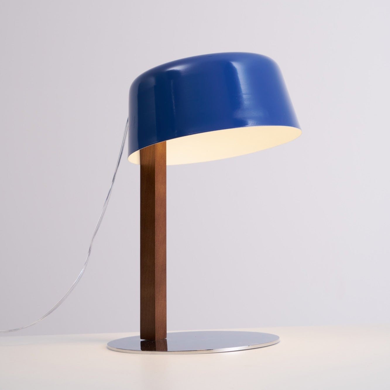 Dario Modern Tilted Table Lamp - Adjustable LED Desk Light for Home Office, Bedroom & Living Room - Perfect for Reading, Working & Decor
