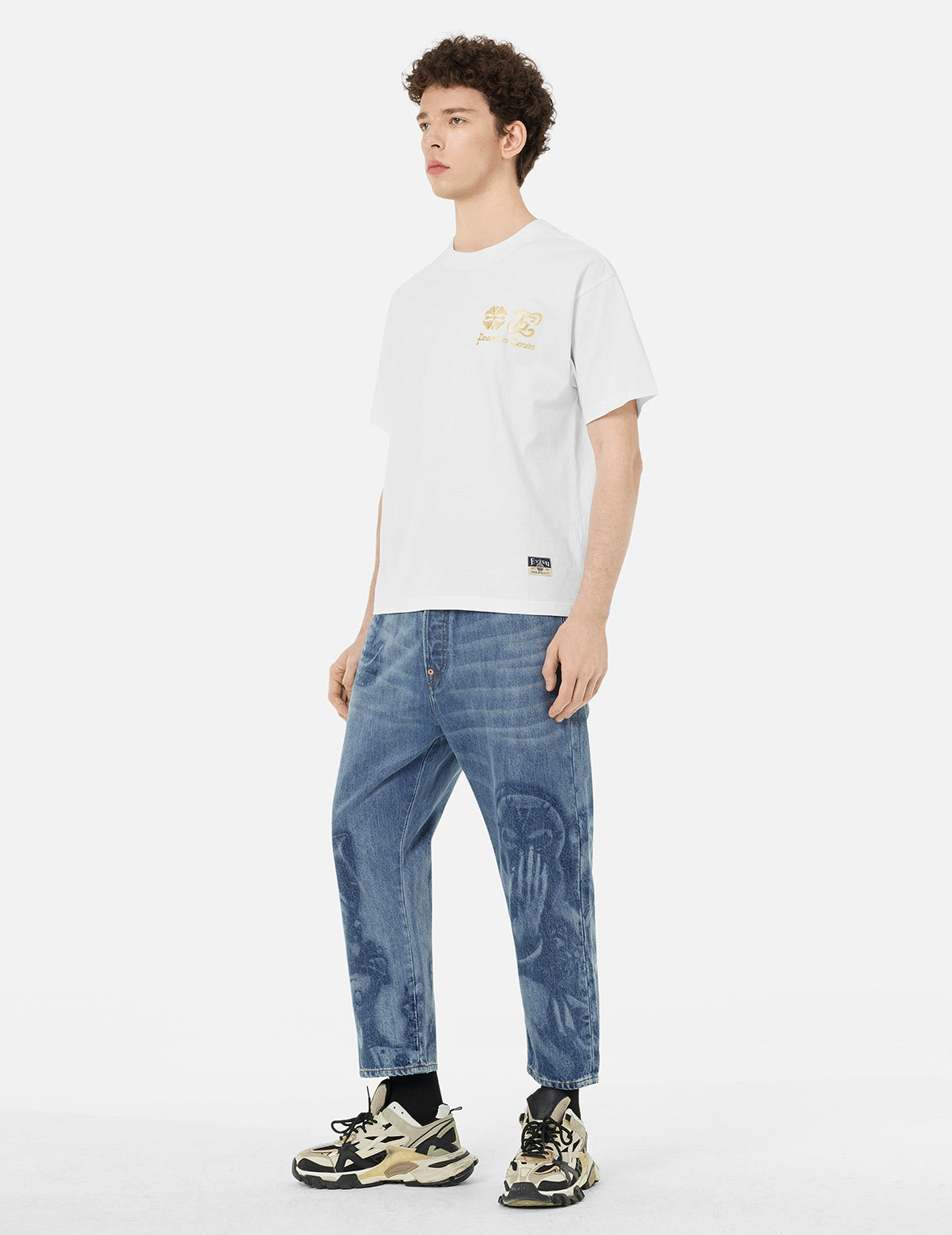 Artistic Brush Daicock Print Relax Fit T-Shirt - Comfortable Casual Wear for Men & Women - Perfect for Everyday Outfits, Street Style and Graphic Tee Lovers