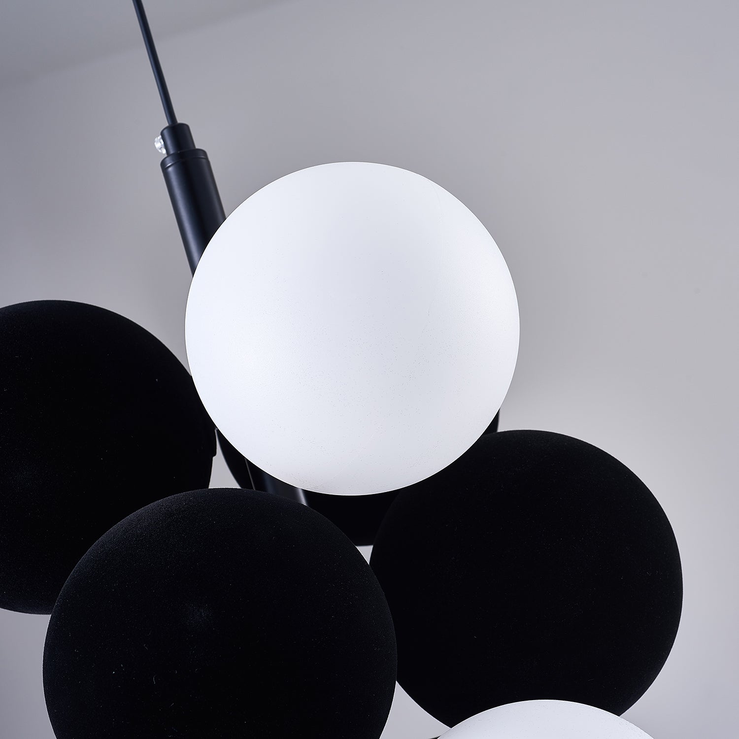 Bubbles Holly Pendant Lamp - Modern Glass Hanging Light Fixture for Living Room, Bedroom, Dining Room & Kitchen Decor