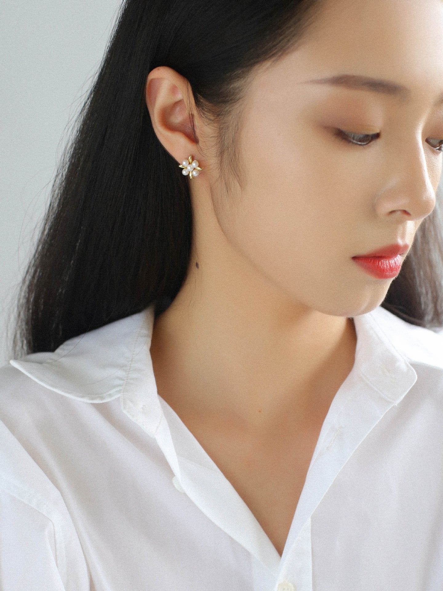 Elegant Flower Pearl Earrings for Women - Fashionable Dainty Jewelry Gift for Wedding, Party & Everyday Wear