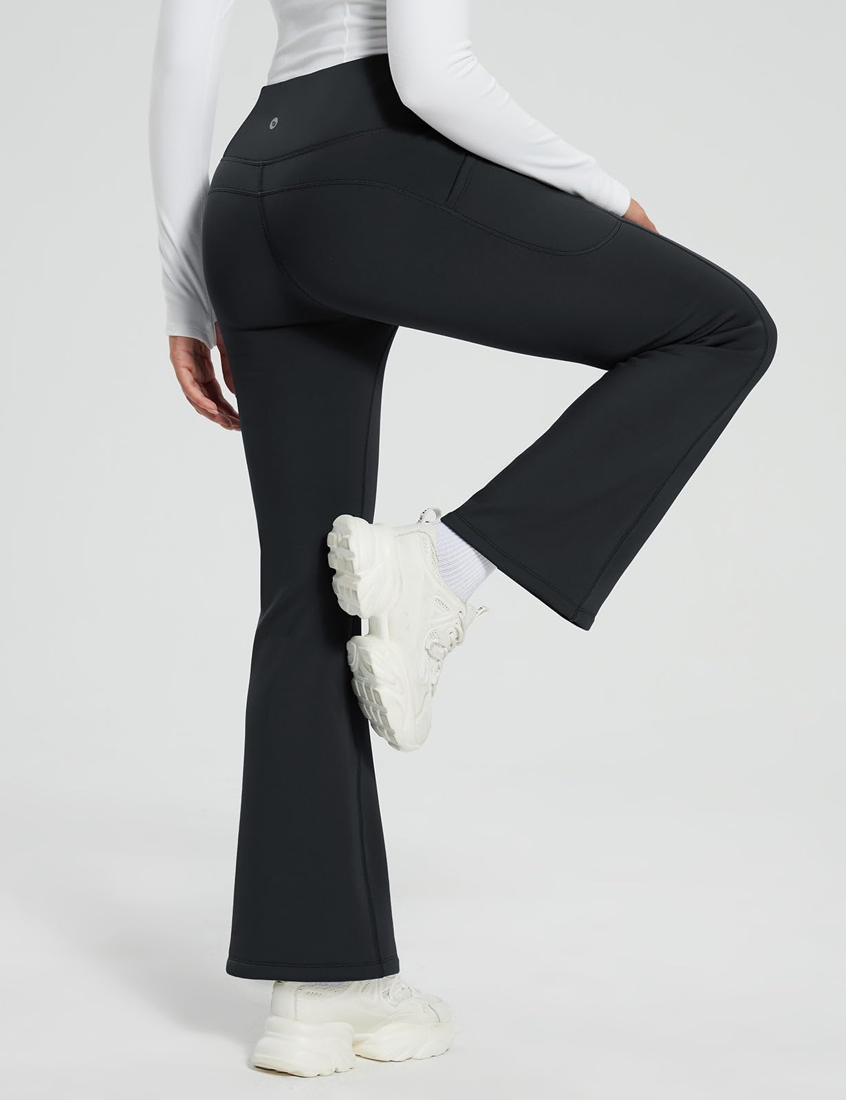 Baleaf Women's Fleece Lined Leggings - Winter Warm Thermal Yoga Pants with Tummy Control, Side Pockets & Bootcut Design for Skiing, Snowboarding & Cold Weather Activities