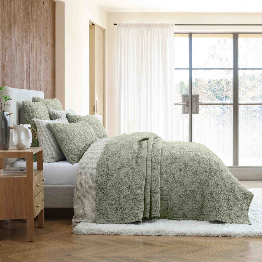 Luxury Lilian Moss Bedspread by Private Collection - Soft & Breathable Queen Size Bed Cover for All Seasons - Perfect for Master Bedroom, Guest Room & Hotel Decor
