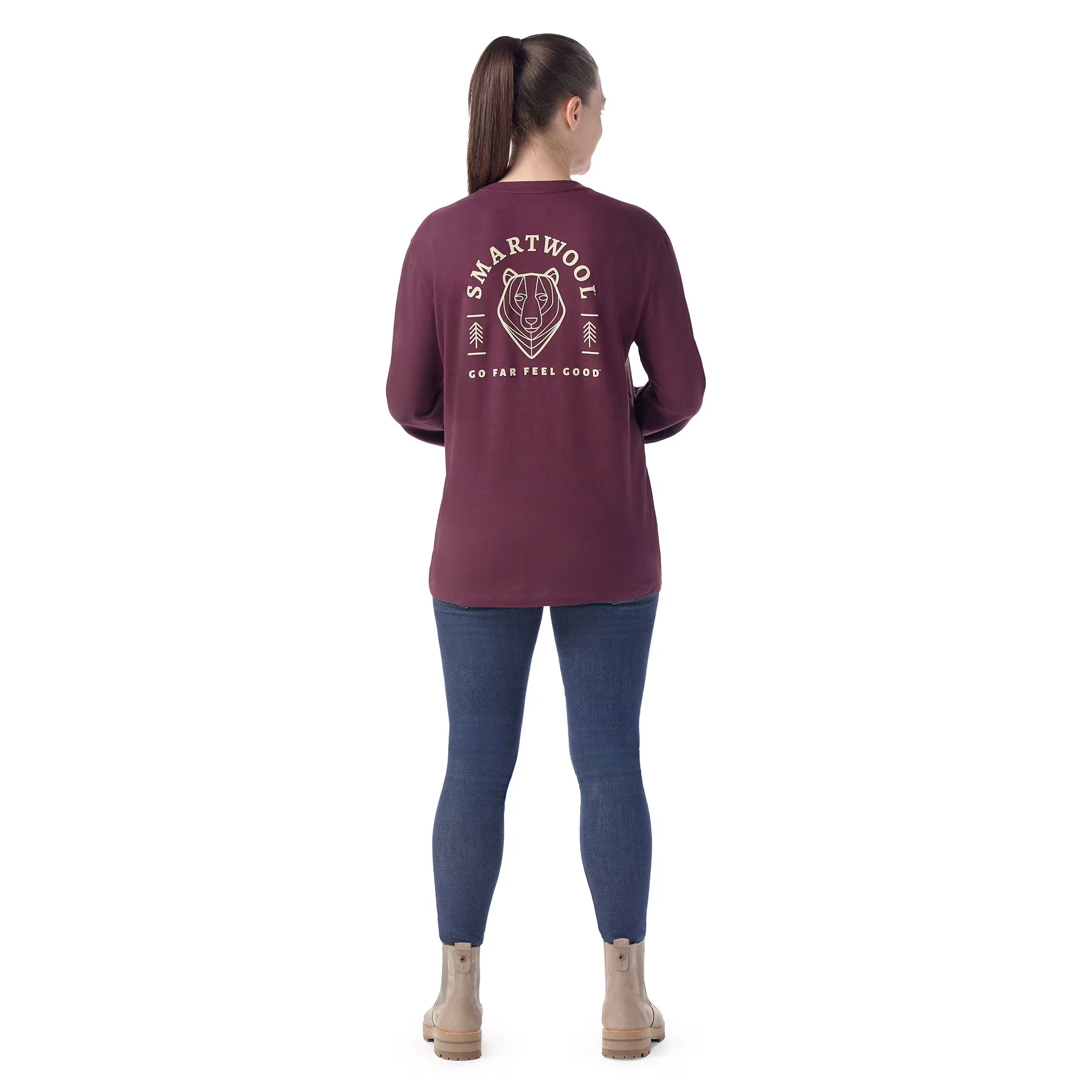 Bear Stare Graphic Long Sleeve T-Shirt for Men & Women | Vintage Animal Print Tee | Casual Streetwear Fashion | Perfect for Fall Outfits, Date Nights & Weekend Wear