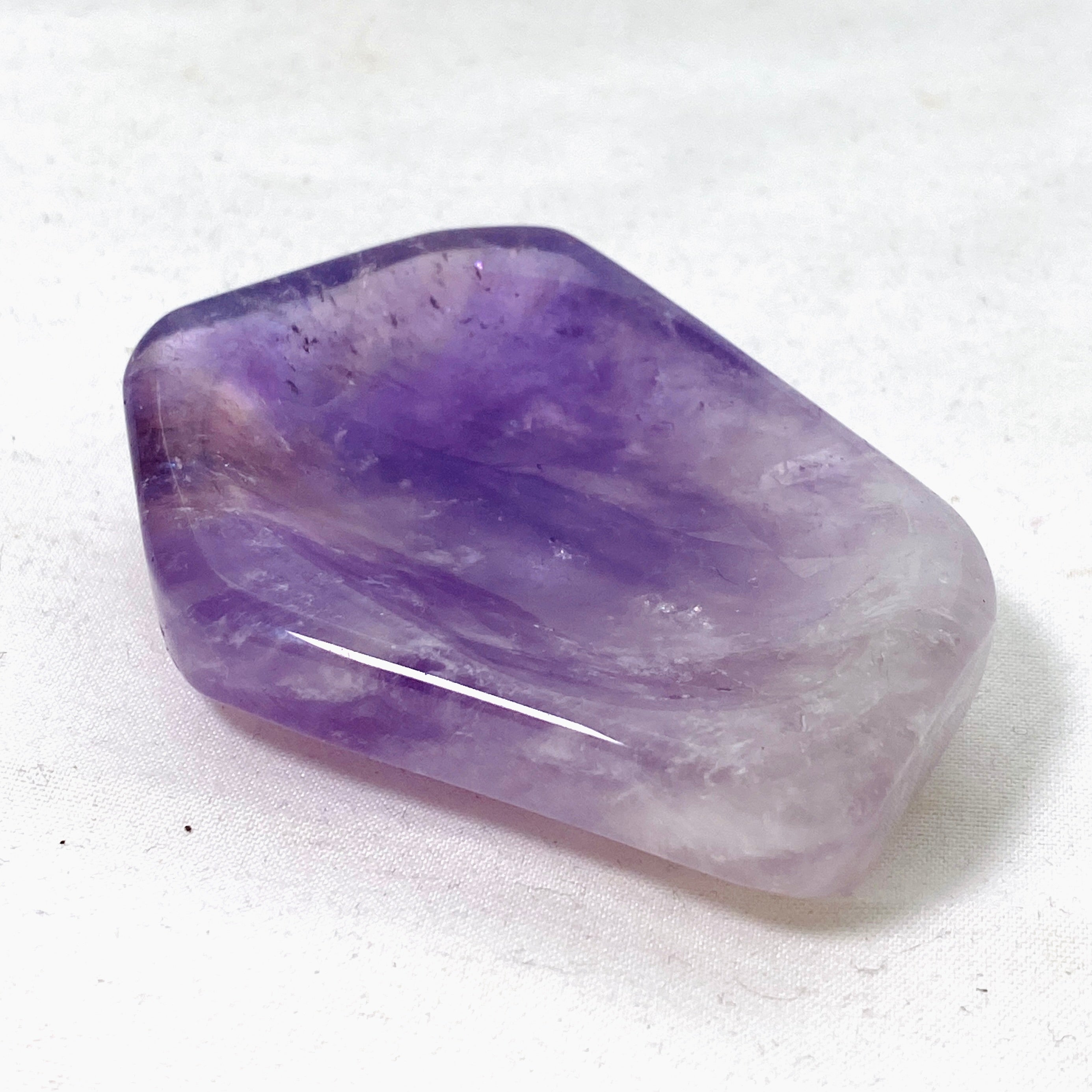 Amethyst Crystal Trinket Bowl - Handmade Natural Stone Jewelry Dish for Rings, Earrings & Keys - Perfect for Home Decor, Meditation & Gift Giving