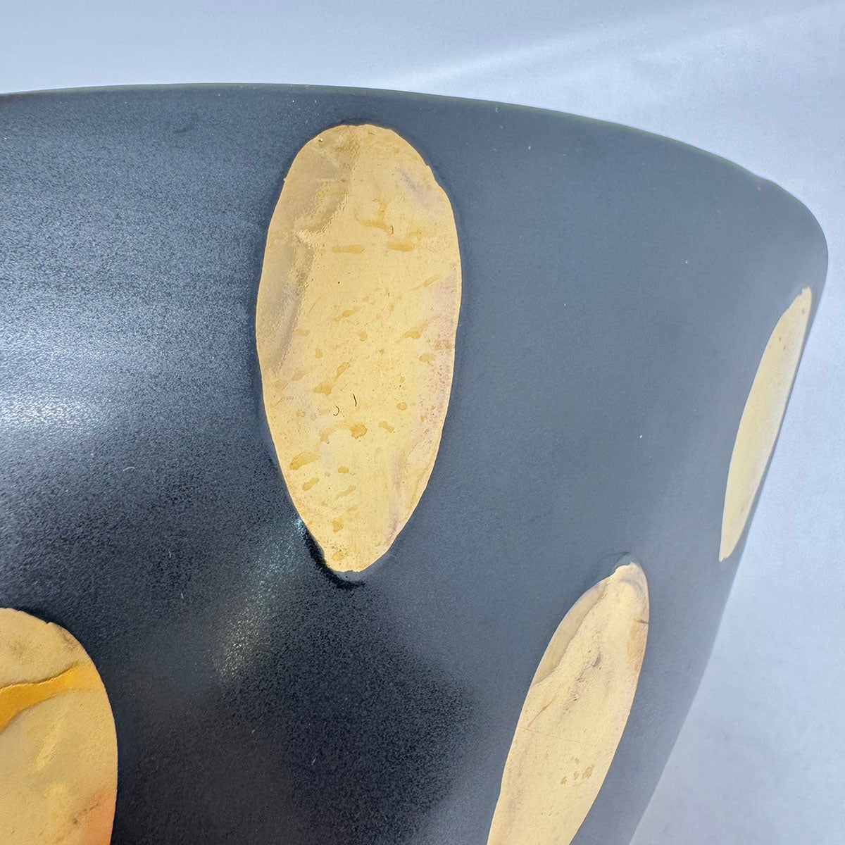 Elegant Black and Gold Polka Dot Ceramic Bowl - Stylish Serving Dish for Parties, Home Decor & Gift Giving